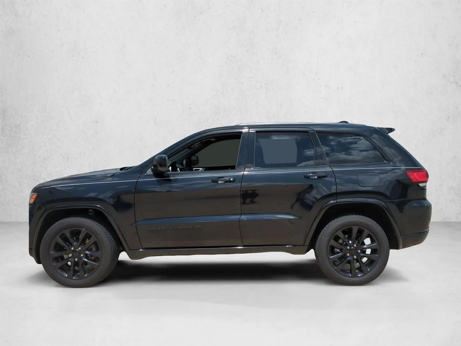 2018 Jeep Grand Cherokee Altitude 4x4 *Ltd Avail* photo 5