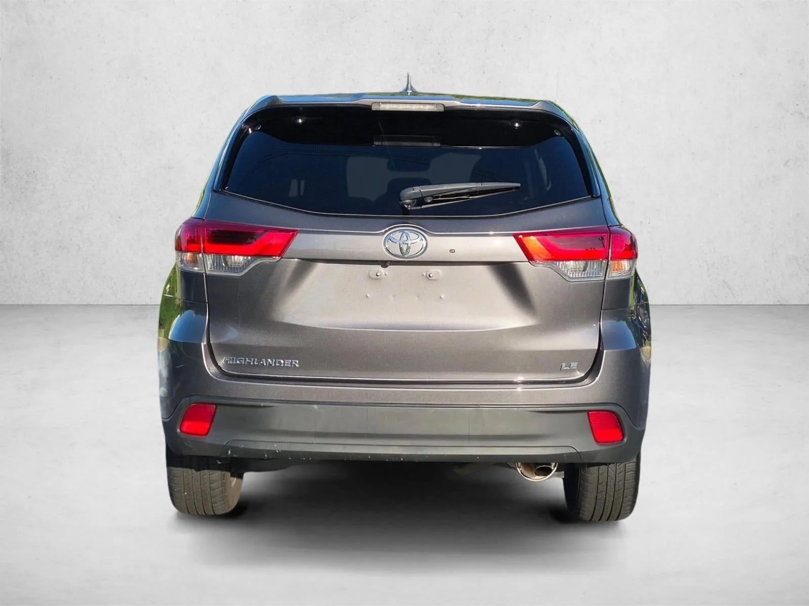 2018 Toyota Highlander LE Plus V6 FWD (SE) photo 7
