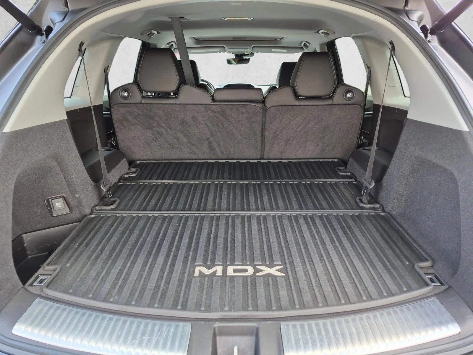 2020 Acura MDX SH-AWD 7-Passenger photo 6