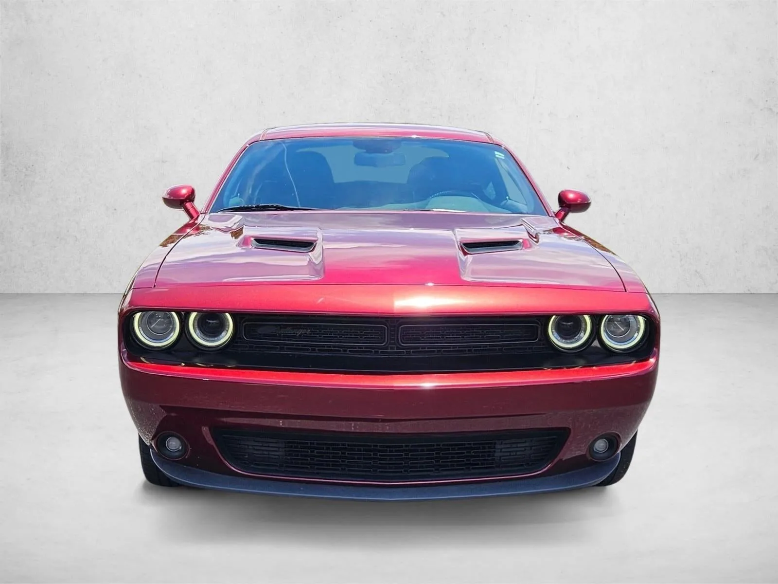 2020 Dodge Challenger SXT RWD photo 2