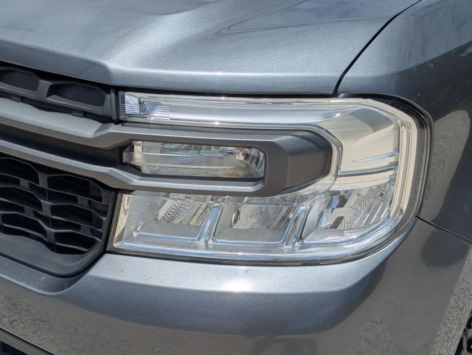 2022 Ford Maverick XLT FWD SuperCrew photo 9
