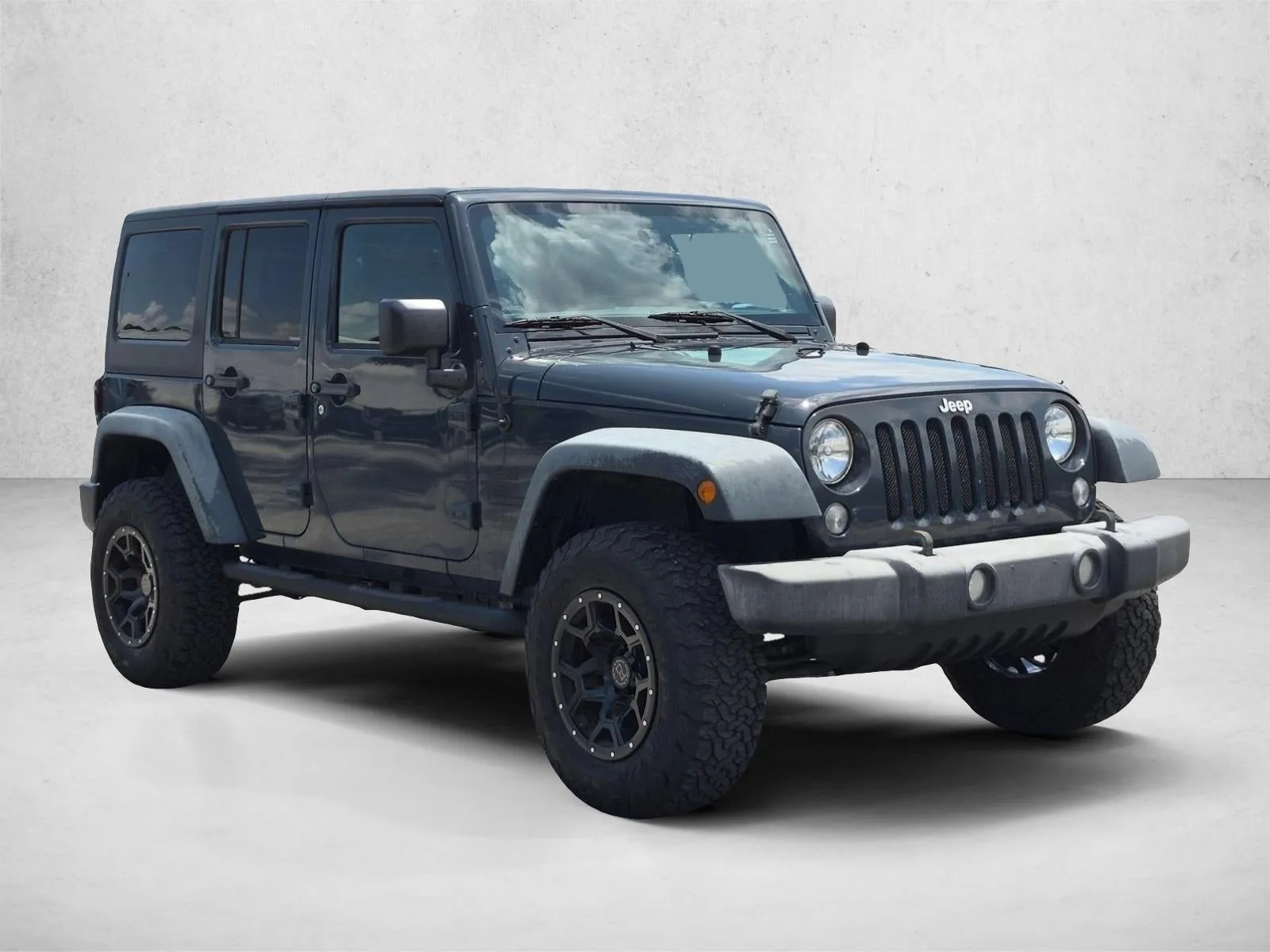 2016 Jeep Wrangler Unlimited 4WD 4dr Sport photo 3