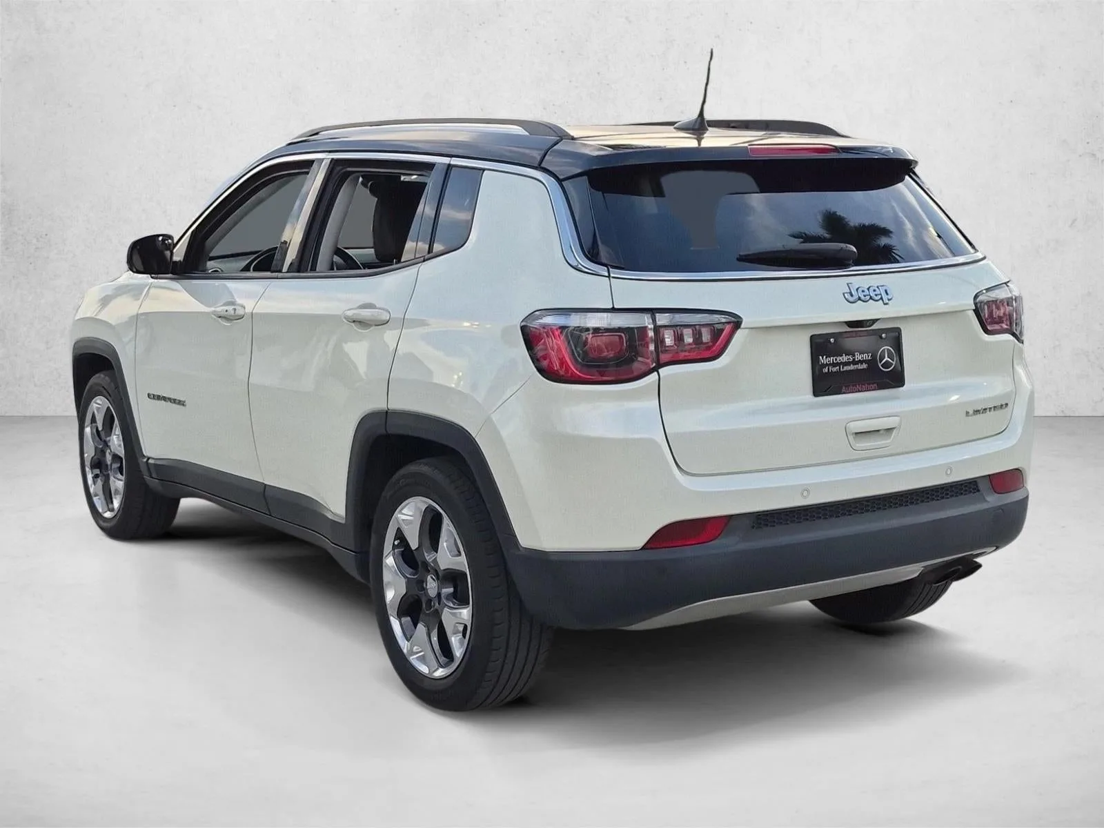 2019 Jeep Compass Limited FWD photo 8