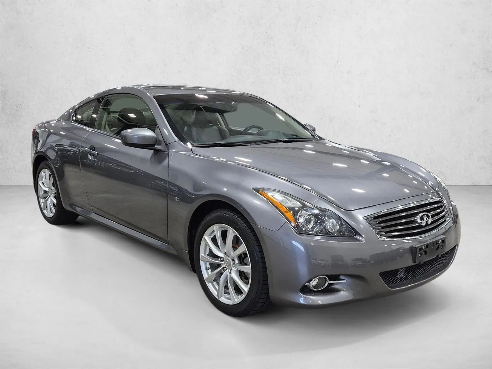 2015 INFINITI Q60 Coupe AWD photo 3