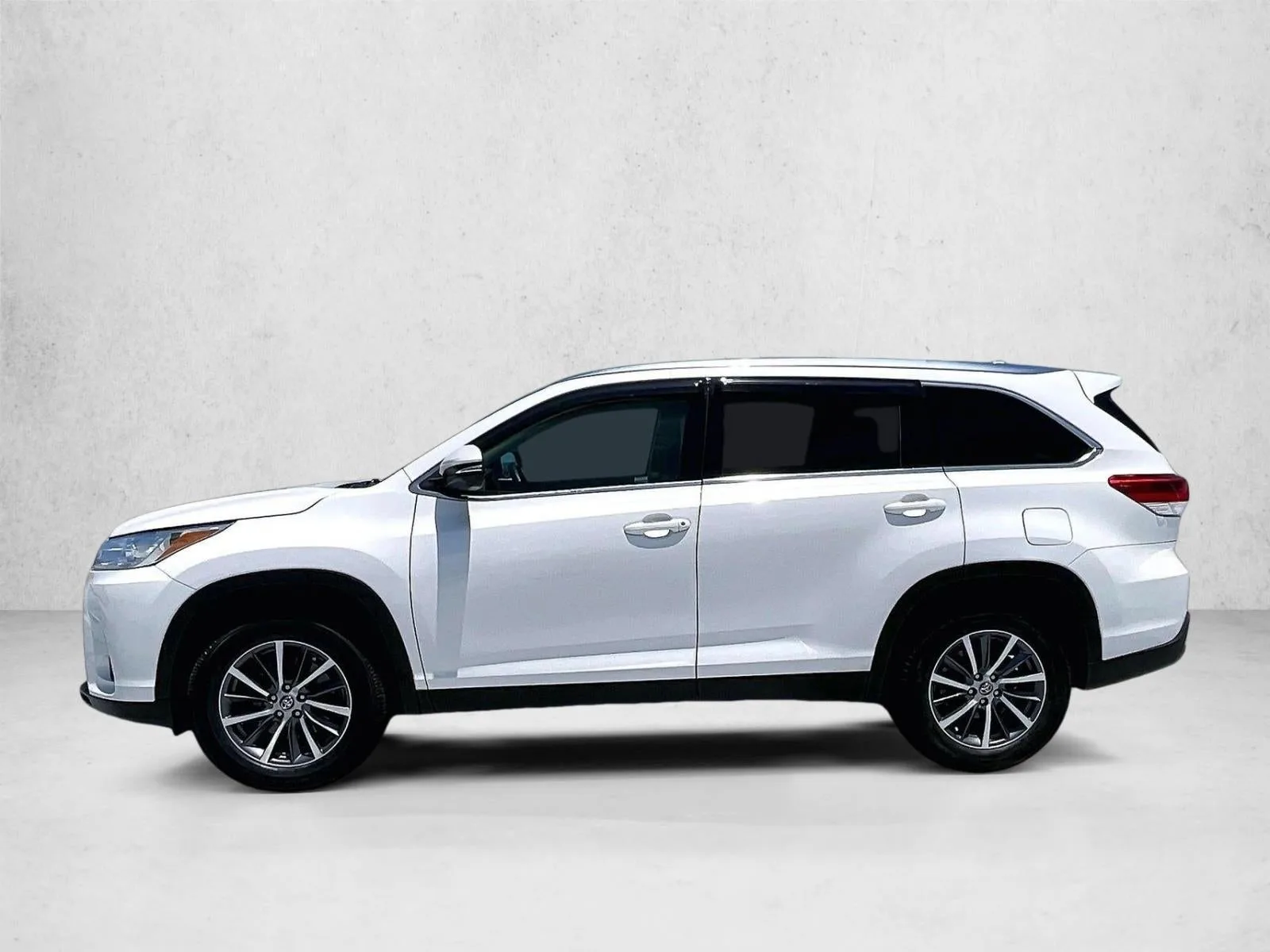 2019 Toyota Highlander SE photo 6