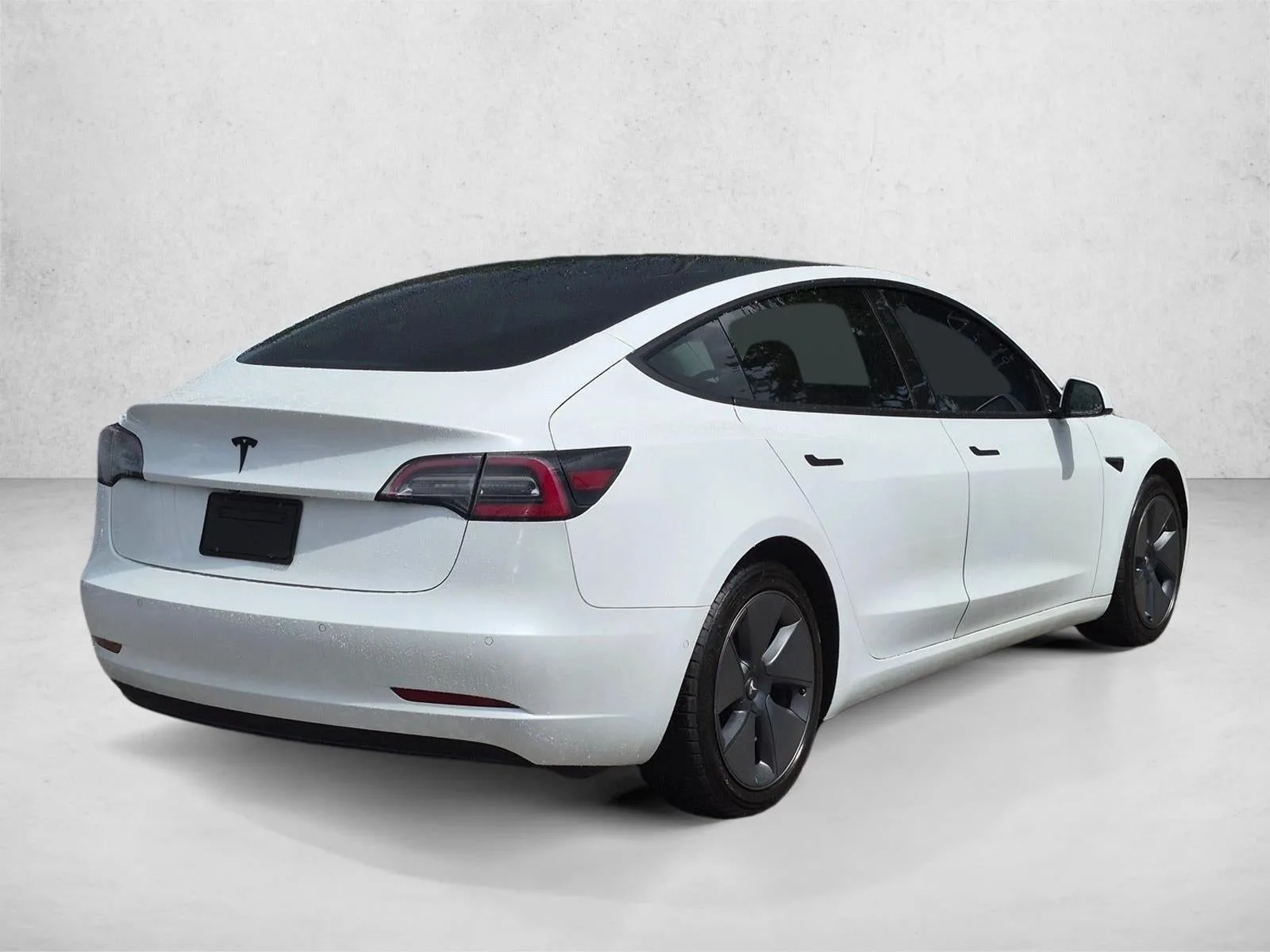 2021 Tesla Model 3 Standard Range Plus RWD photo 5