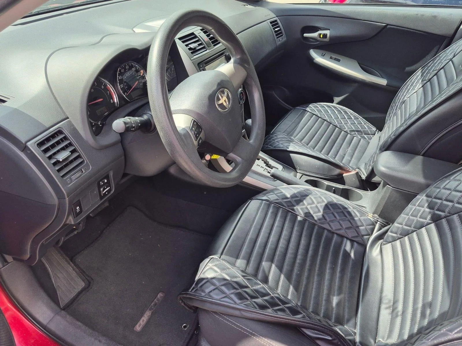 2013 Toyota Corolla S photo 11