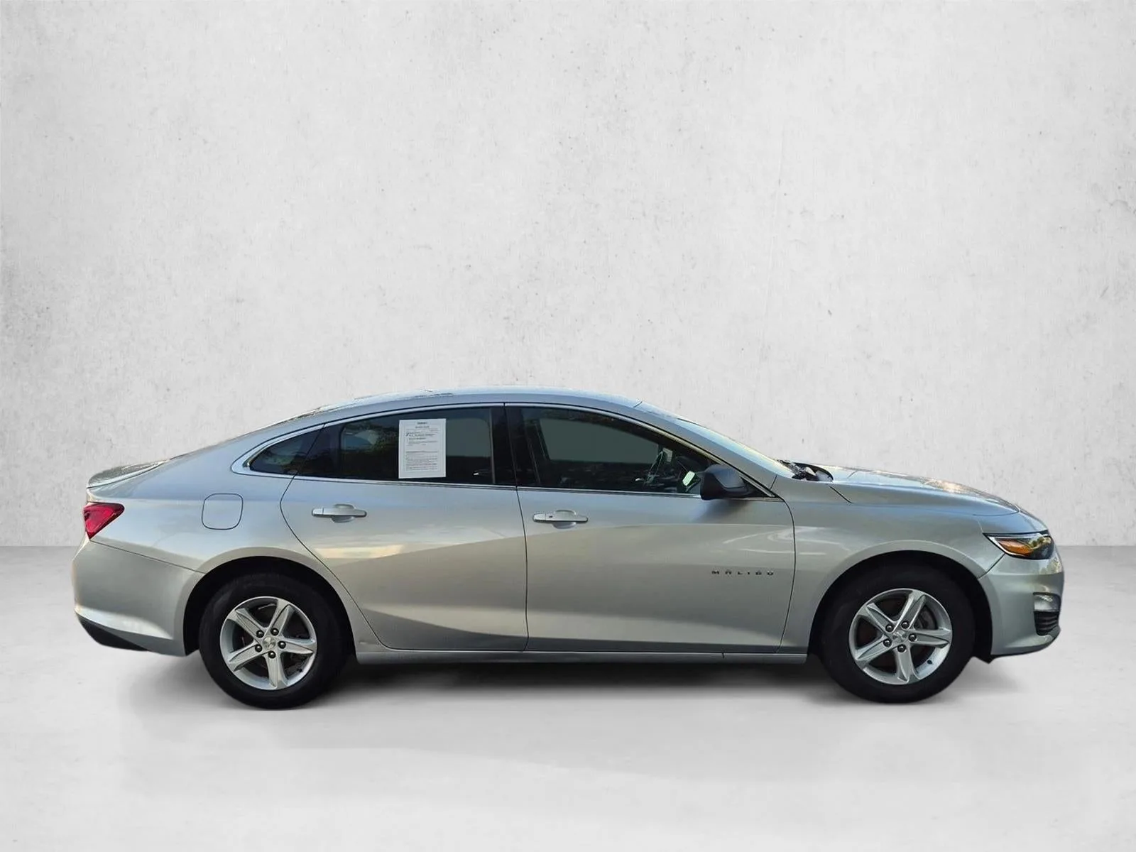 2020 Chevrolet Malibu LS photo 4