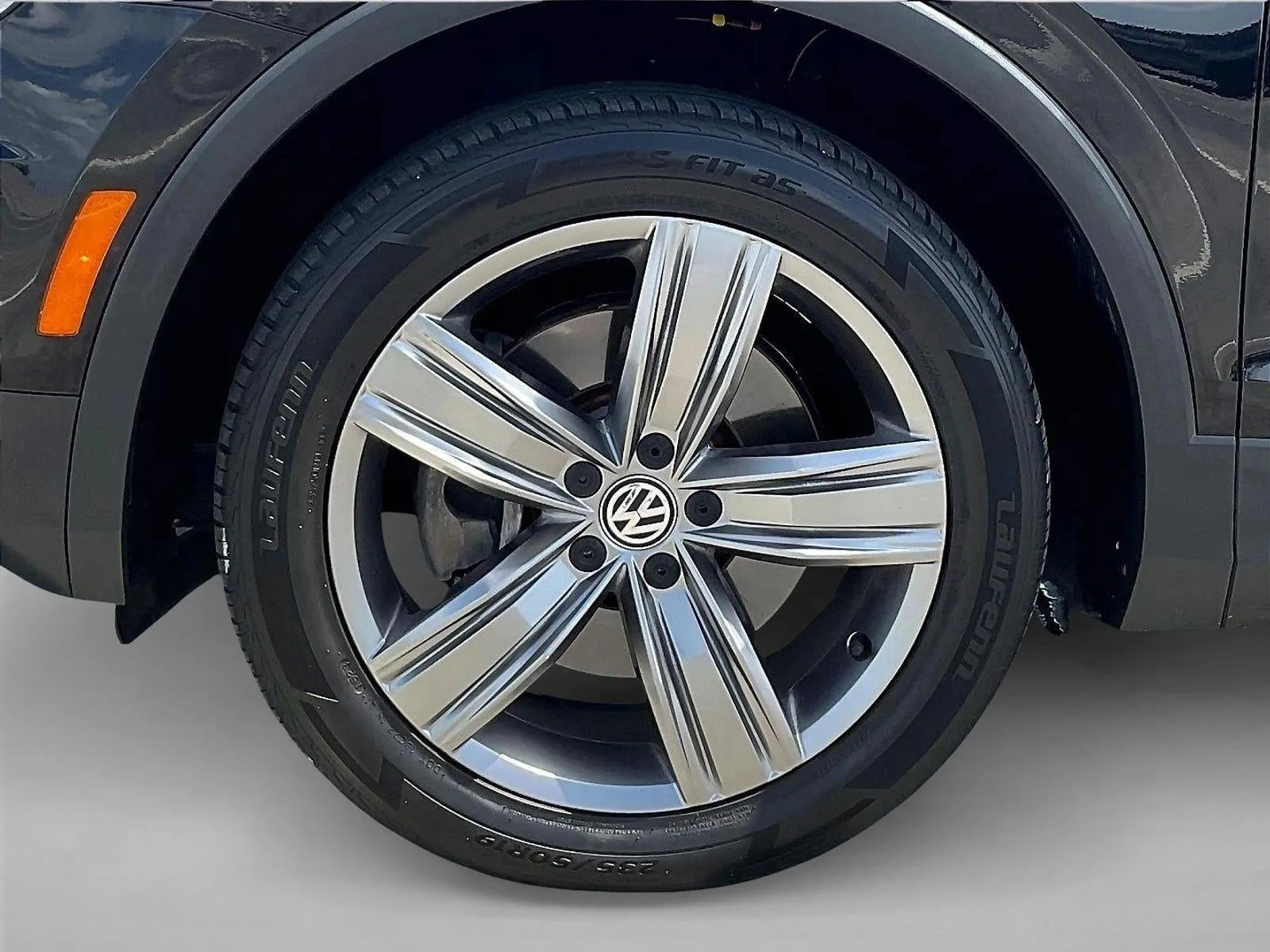 2021 Volkswagen Tiguan 2.0T SE FWD photo 10