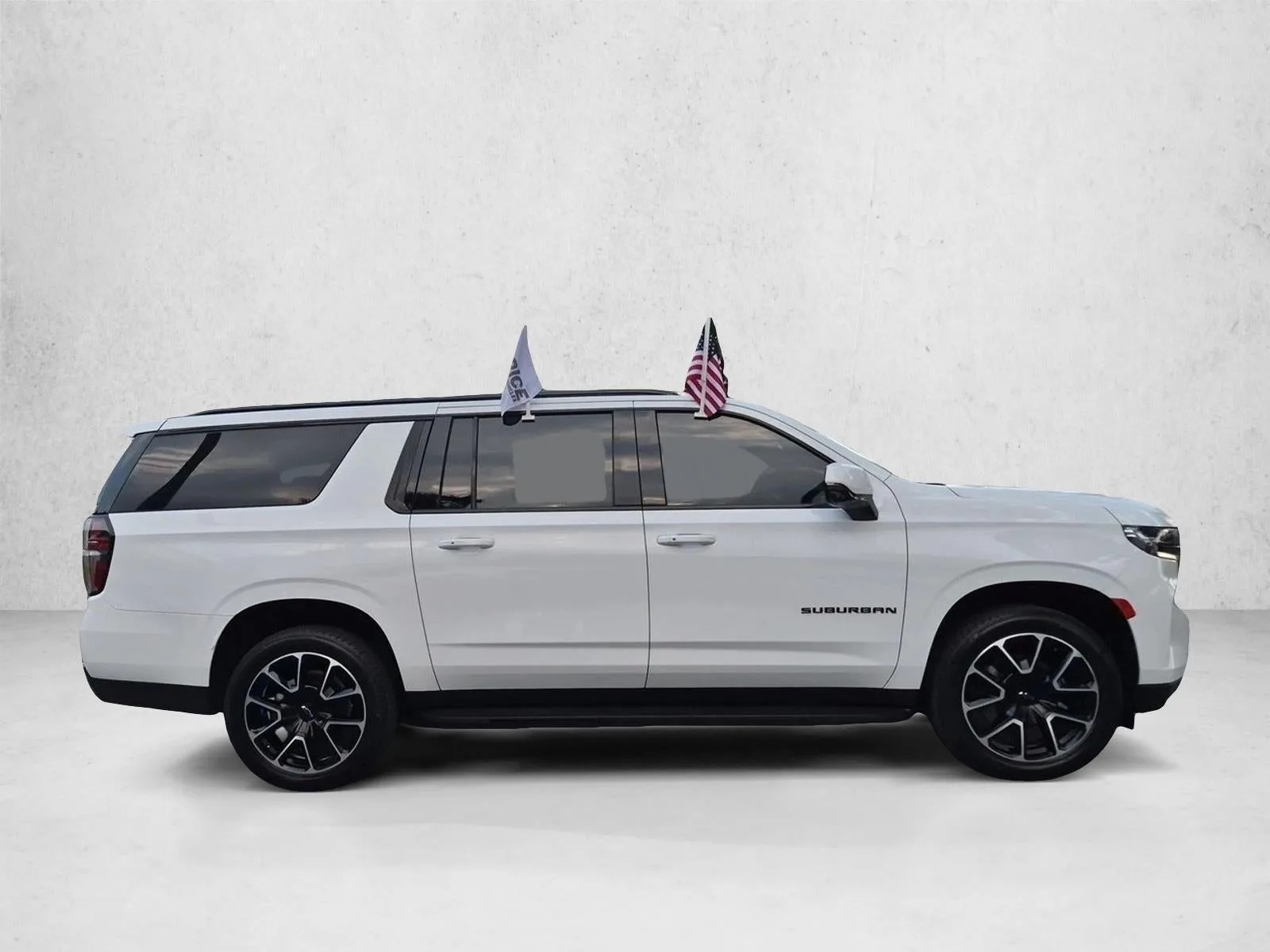 2024 Chevrolet Suburban RST photo 4