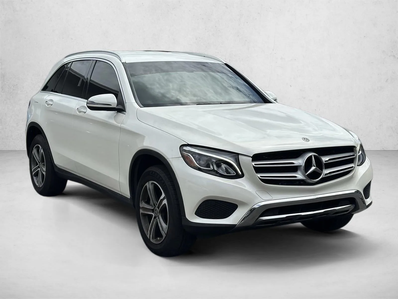 2019 Mercedes-Benz GLC GLC 300 SUV photo 2