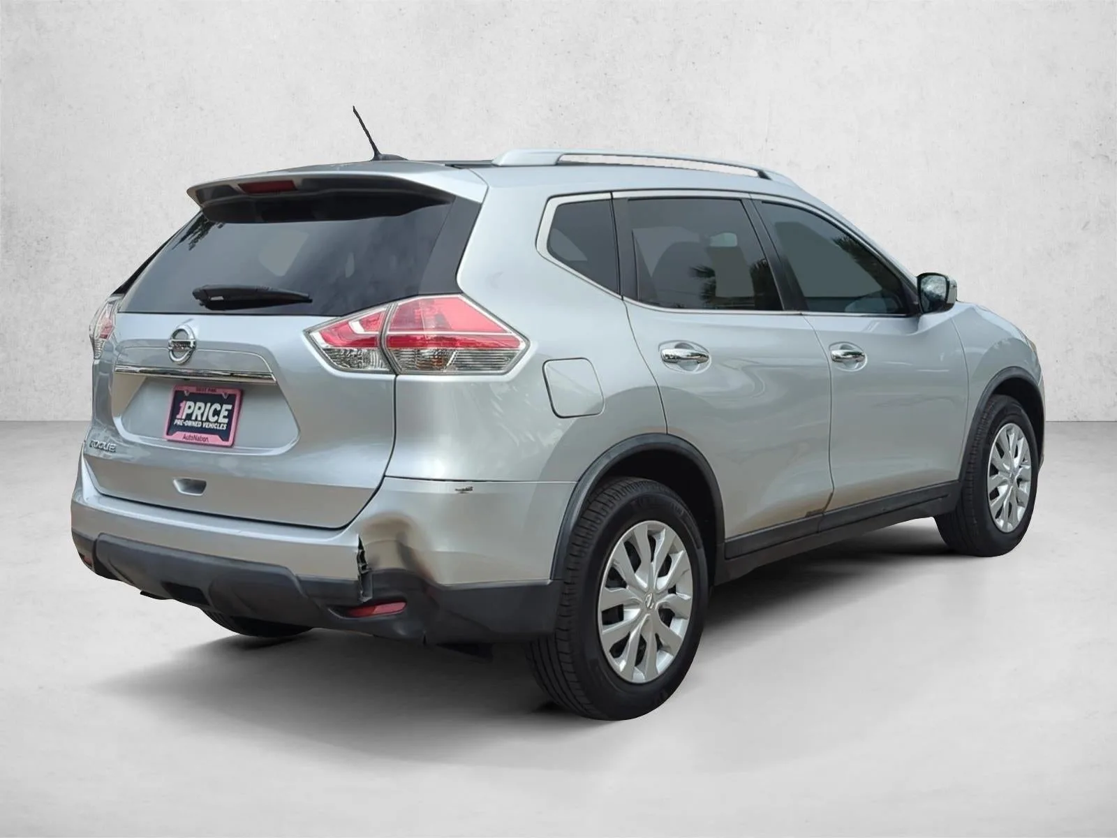 2016 Nissan Rogue FWD 4dr S photo 5