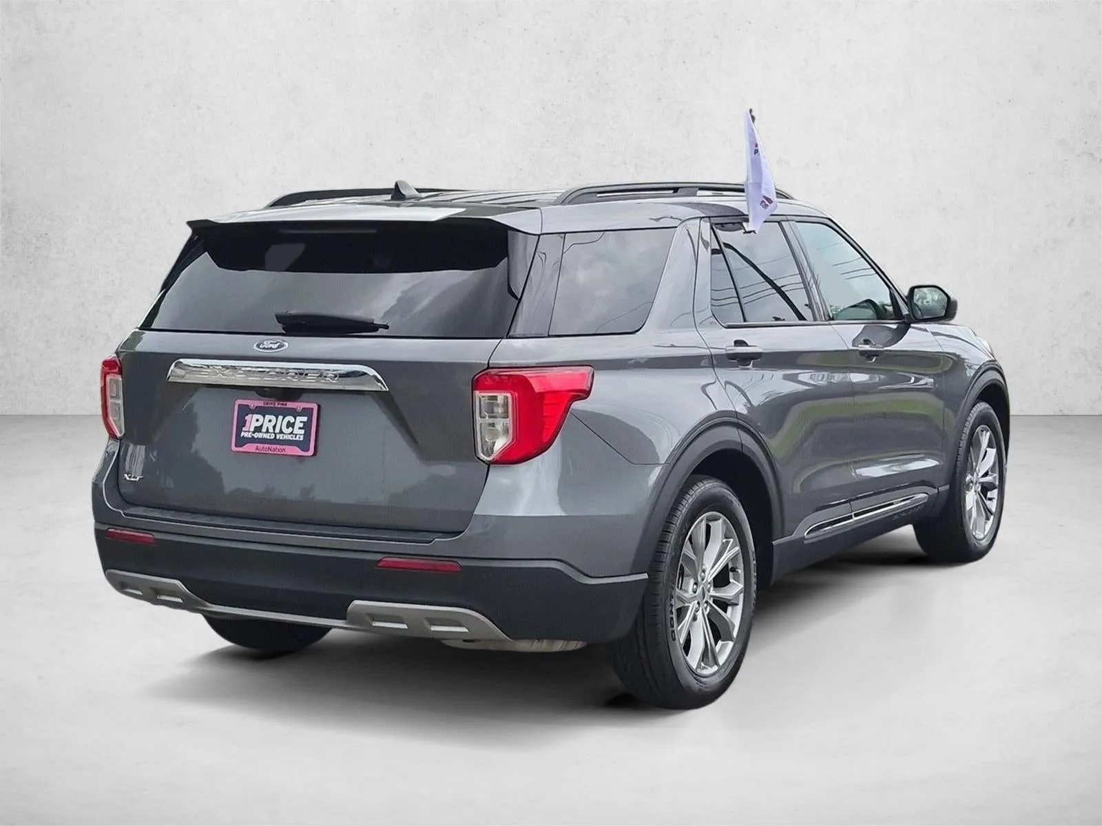 2023 Ford Explorer XLT photo 5