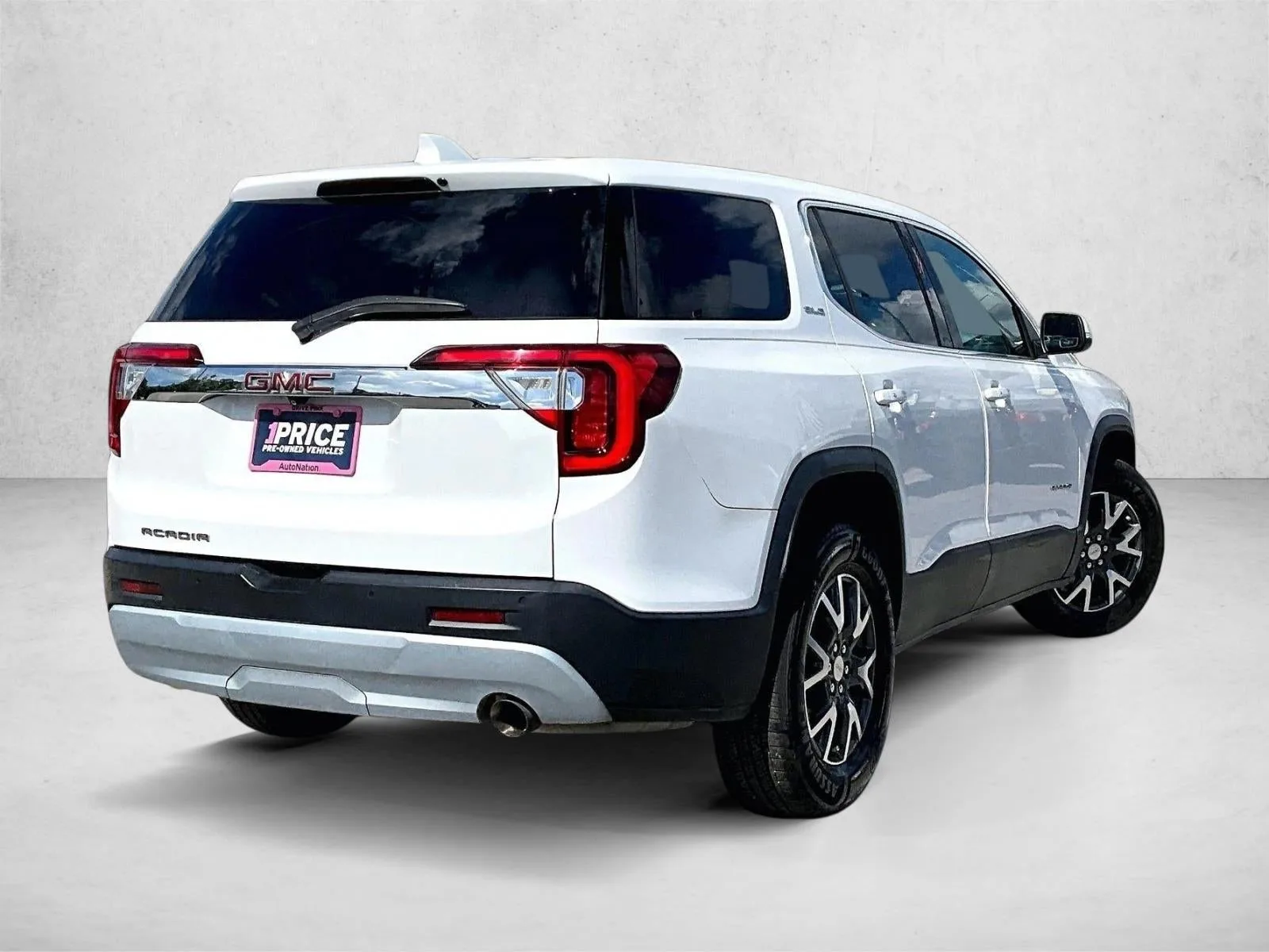2020 GMC Acadia SLE photo 2