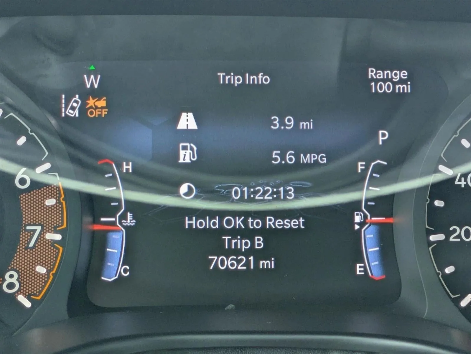 2022 Jeep Compass Latitude FWD photo 11