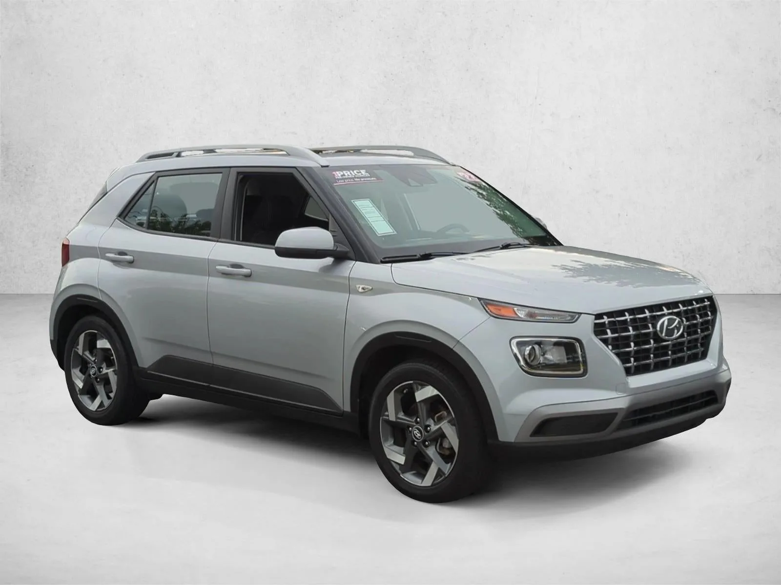 2022 Hyundai VENUE SEL IVT photo 3