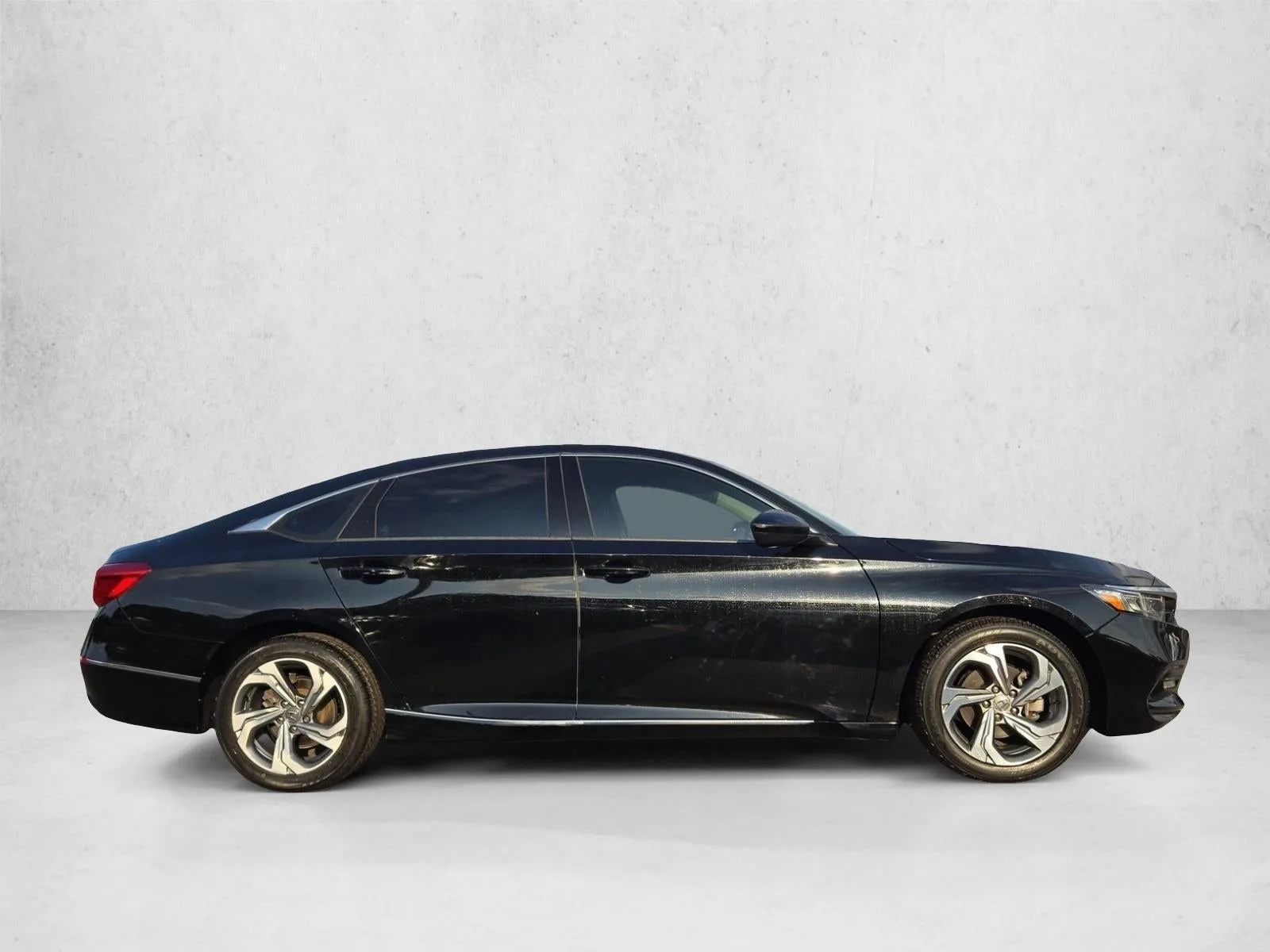 2019 Honda Accord Sedan EX 1.5T CVT photo 4