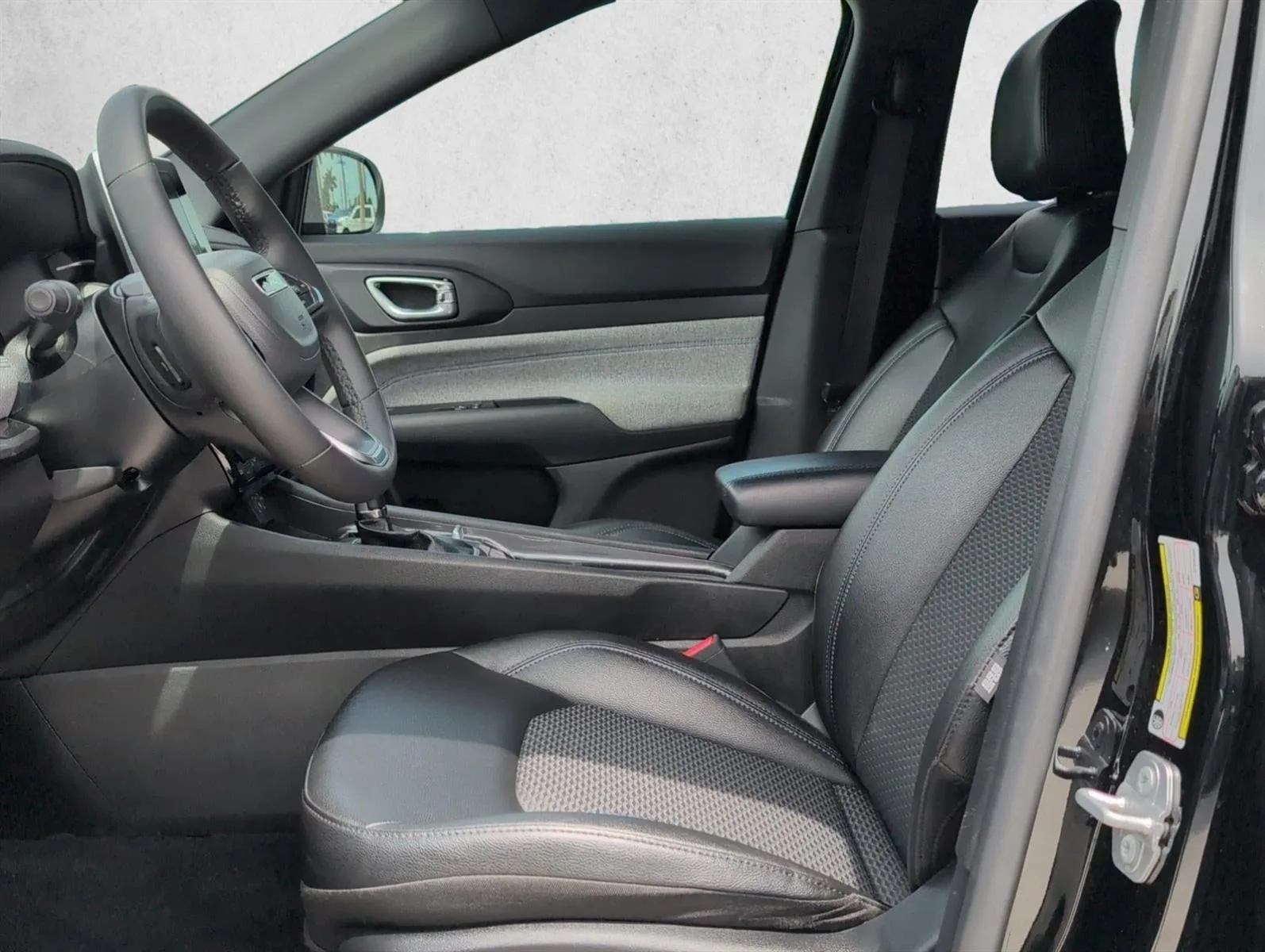 2025 Jeep Compass Latitude 4x4 photo 12