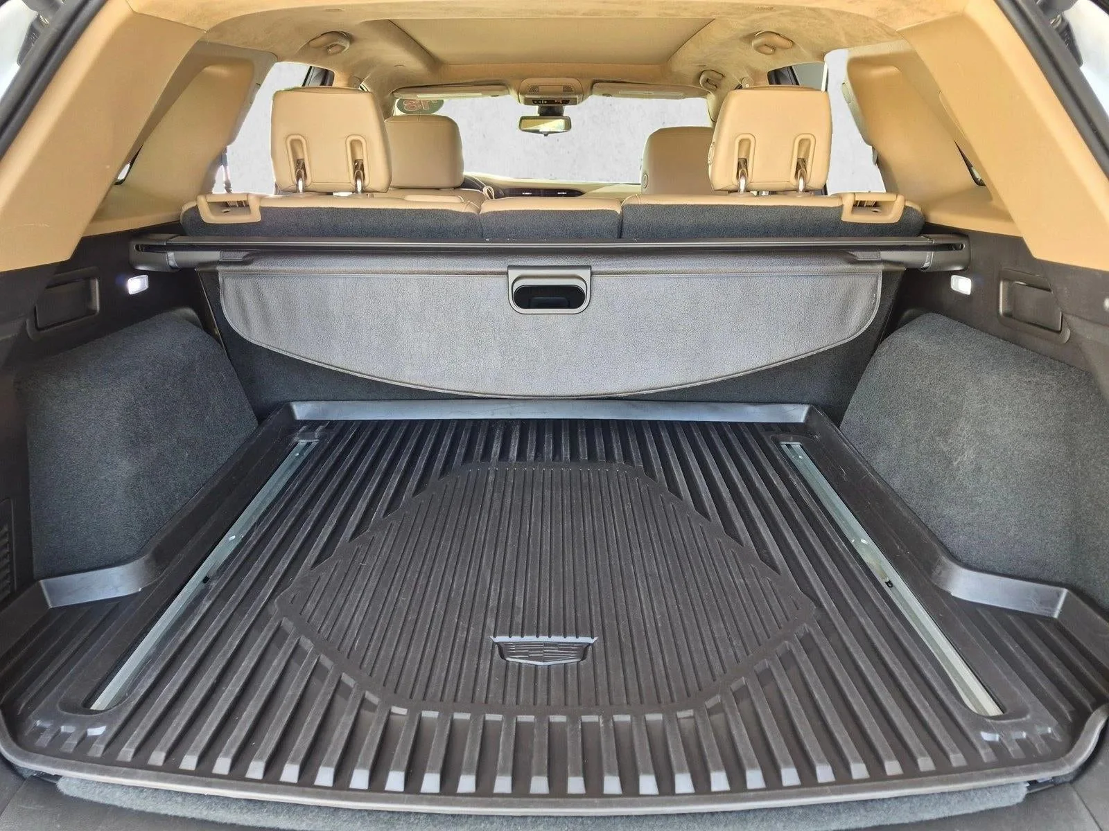 2018 Cadillac XT5 AWD 4dr Platinum photo 6