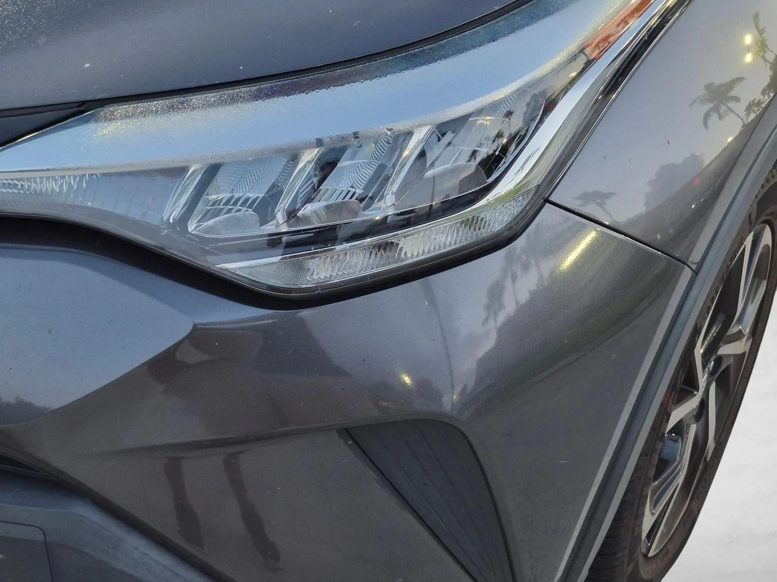 2021 Toyota C-HR XLE FWD (Natl) photo 7