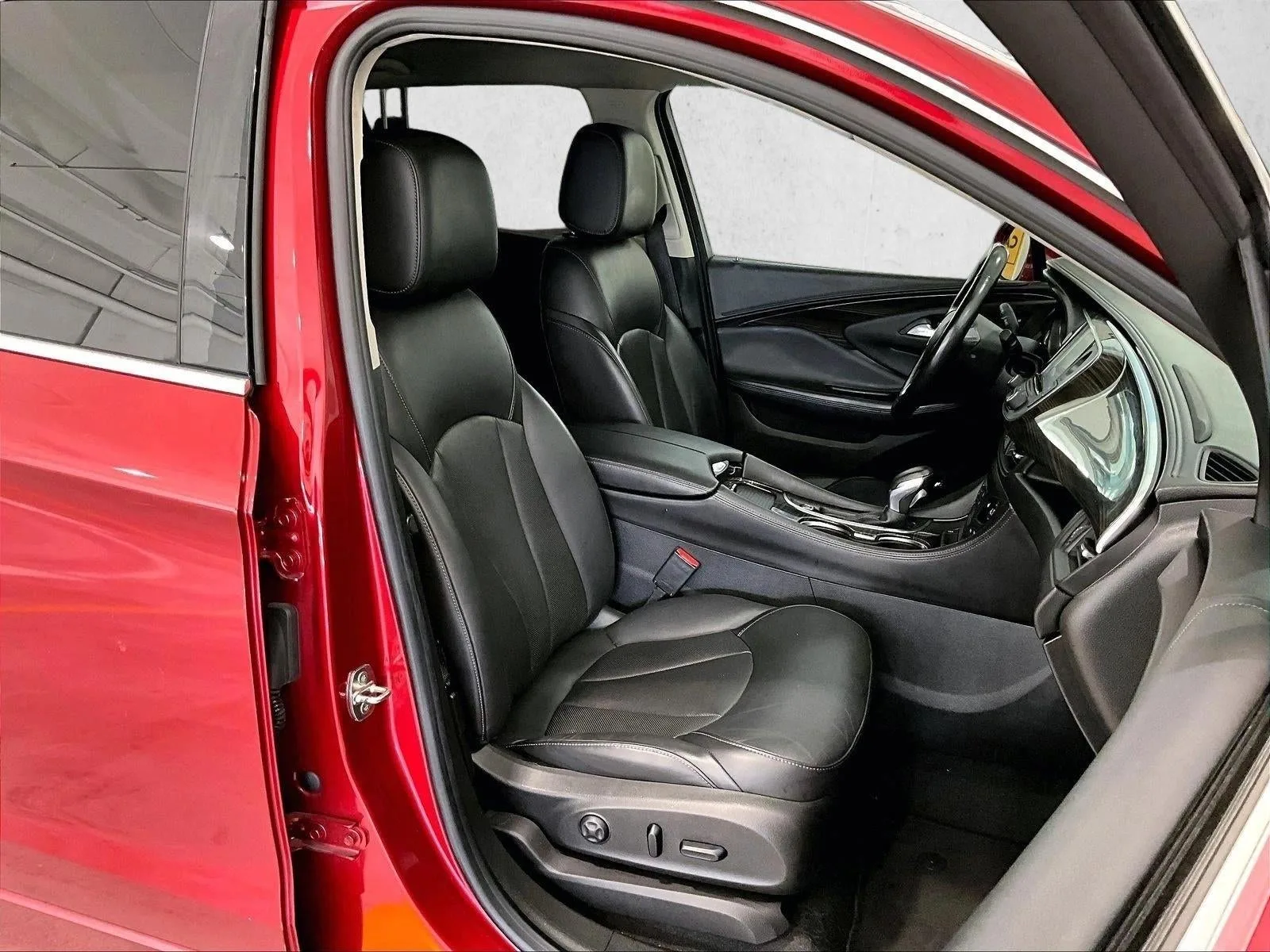 2019 Buick Envision Essence photo 9