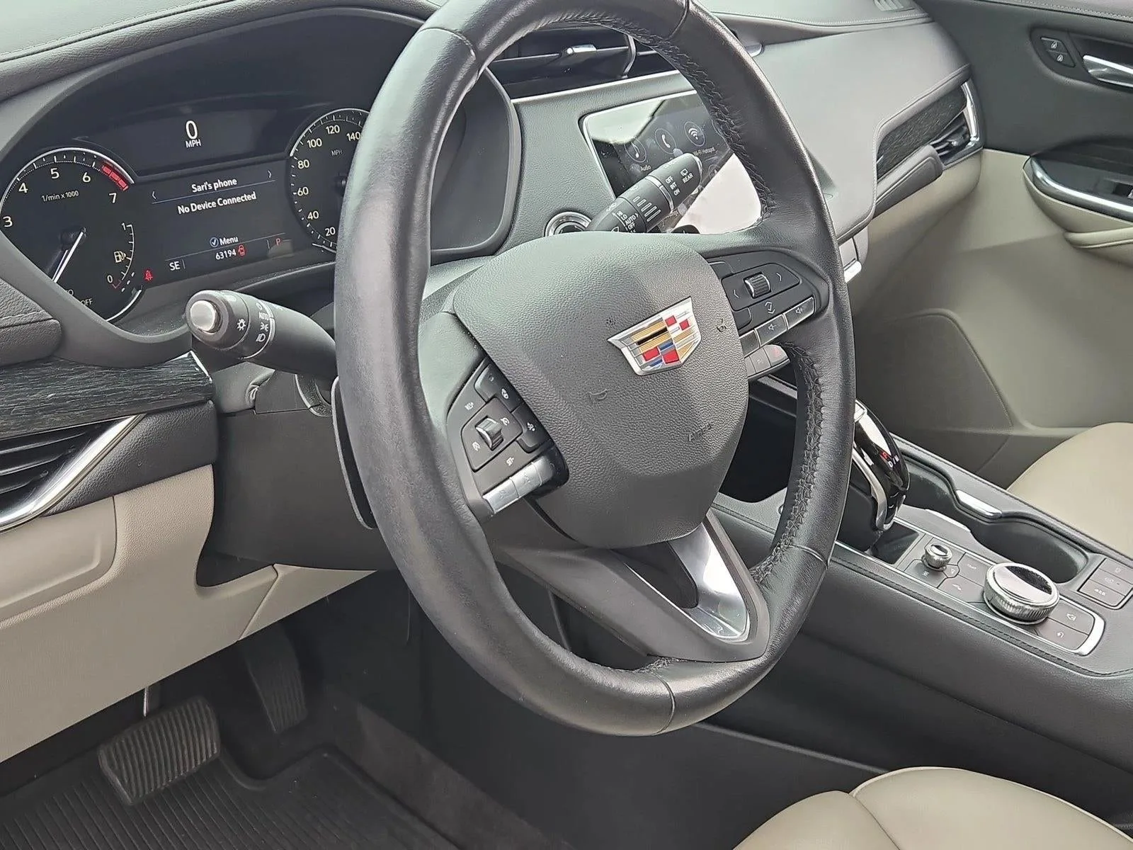 2020 Cadillac XT4 FWD 4dr Premium Luxury photo 9