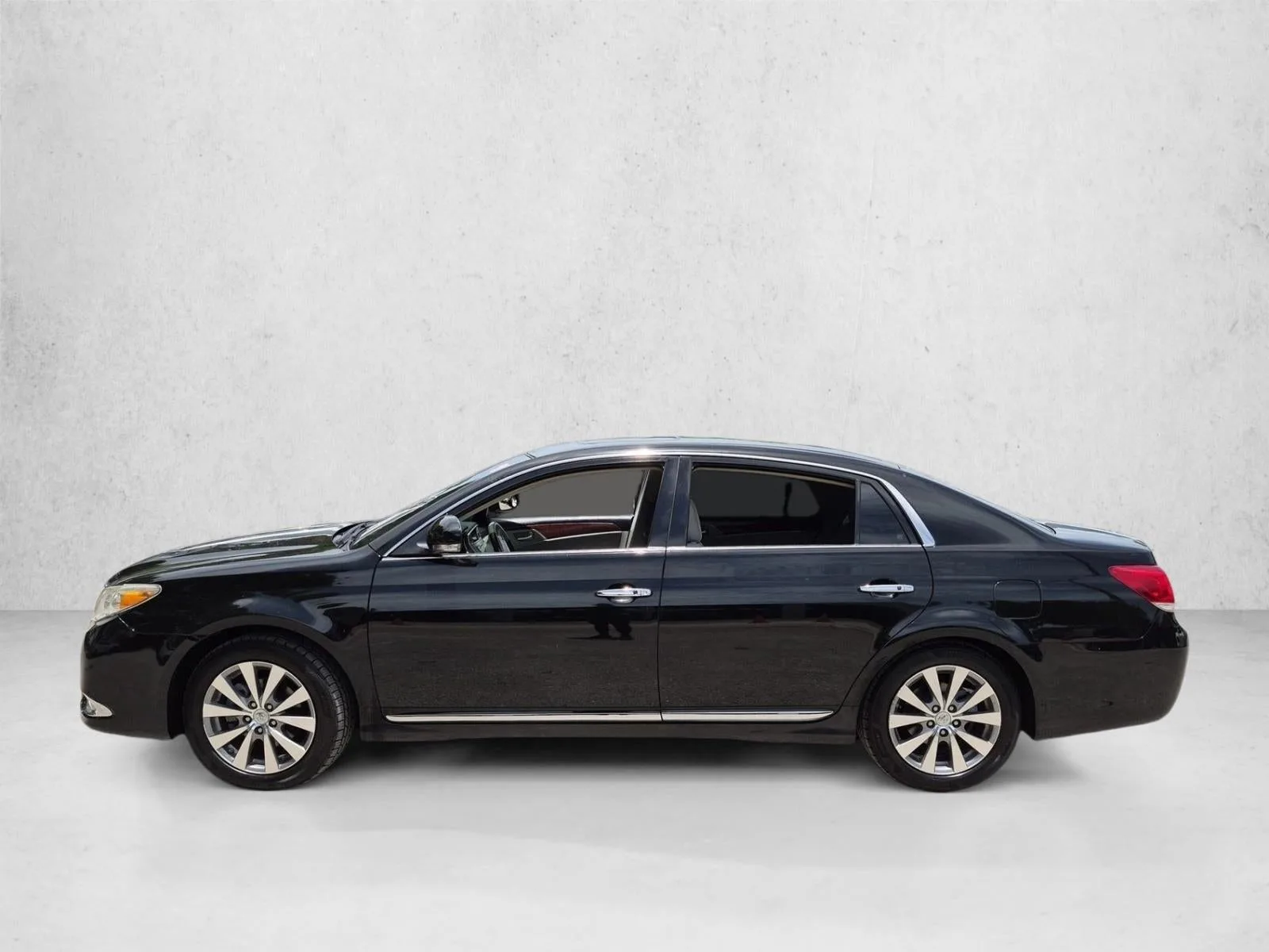 2011 Toyota Avalon Limited photo 9