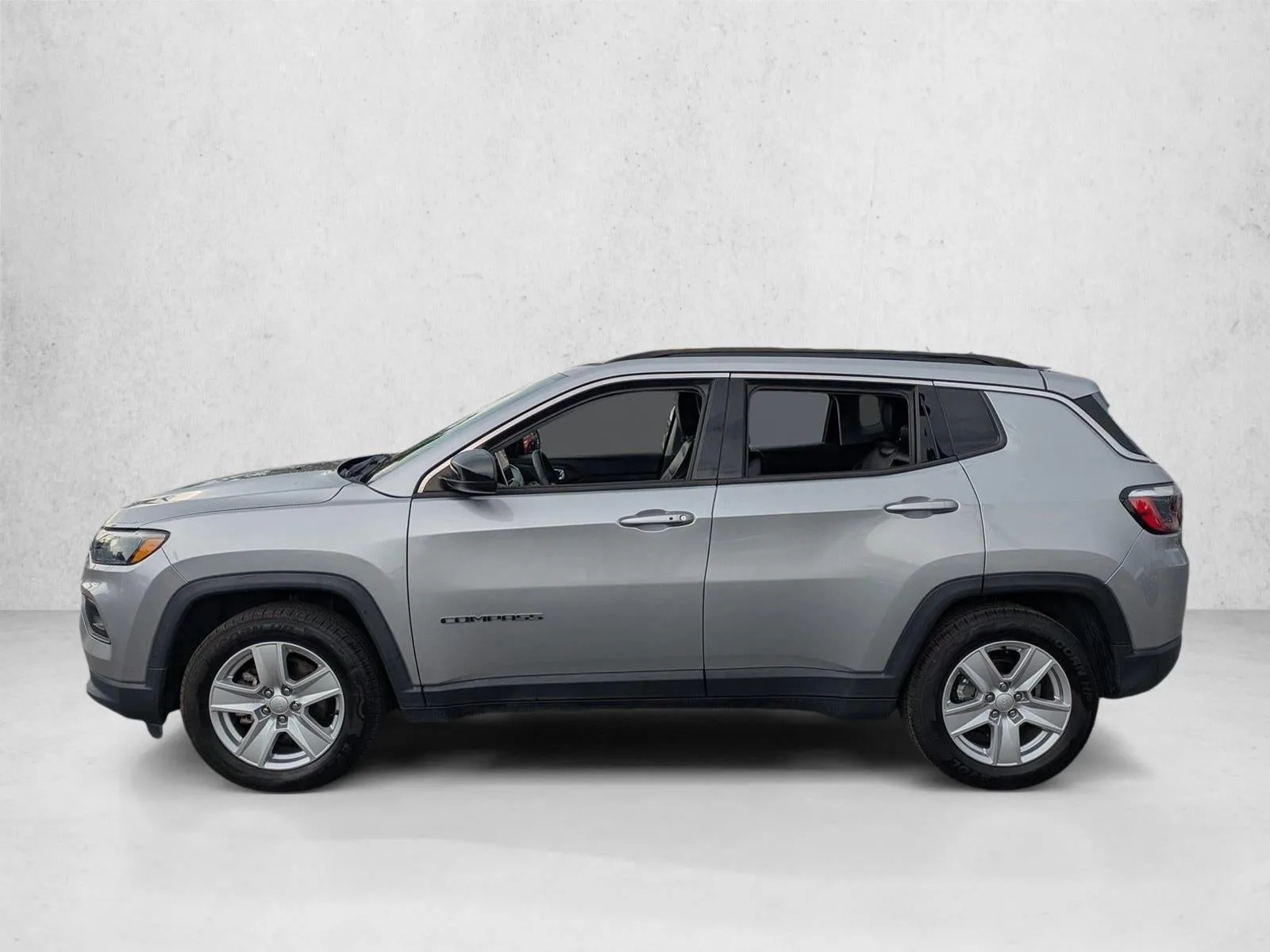 2022 Jeep Compass Latitude FWD photo 9