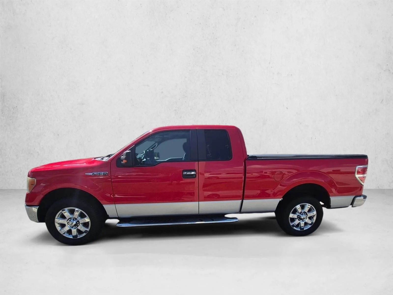 2014 Ford F-150 2WD SuperCab 6-1/2 Ft Box XLT photo 8