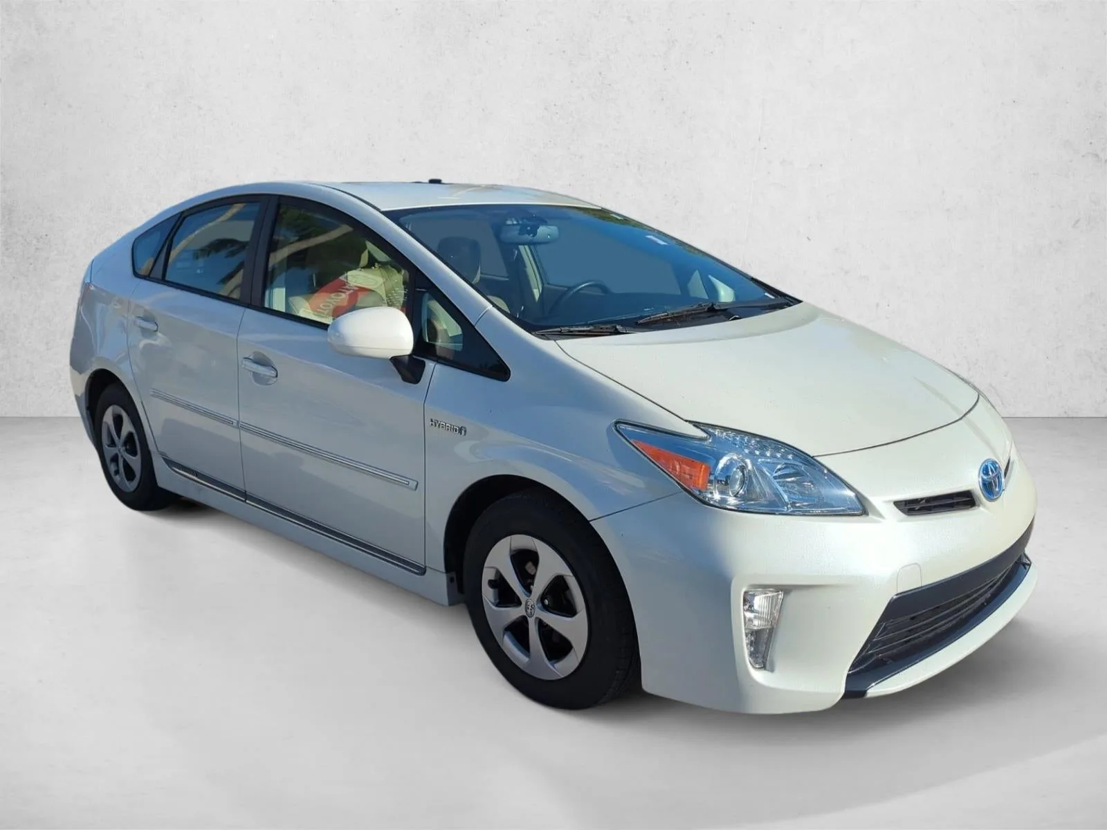 2014 Toyota Prius 5dr HB Four (Natl) photo 3