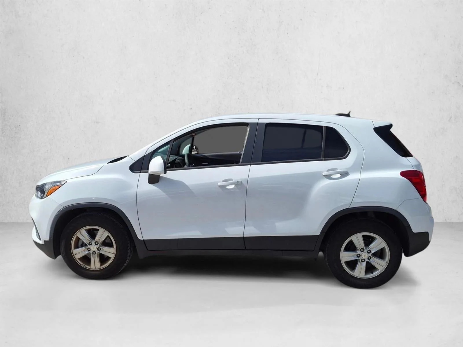 2022 Chevrolet Trax LS photo 5