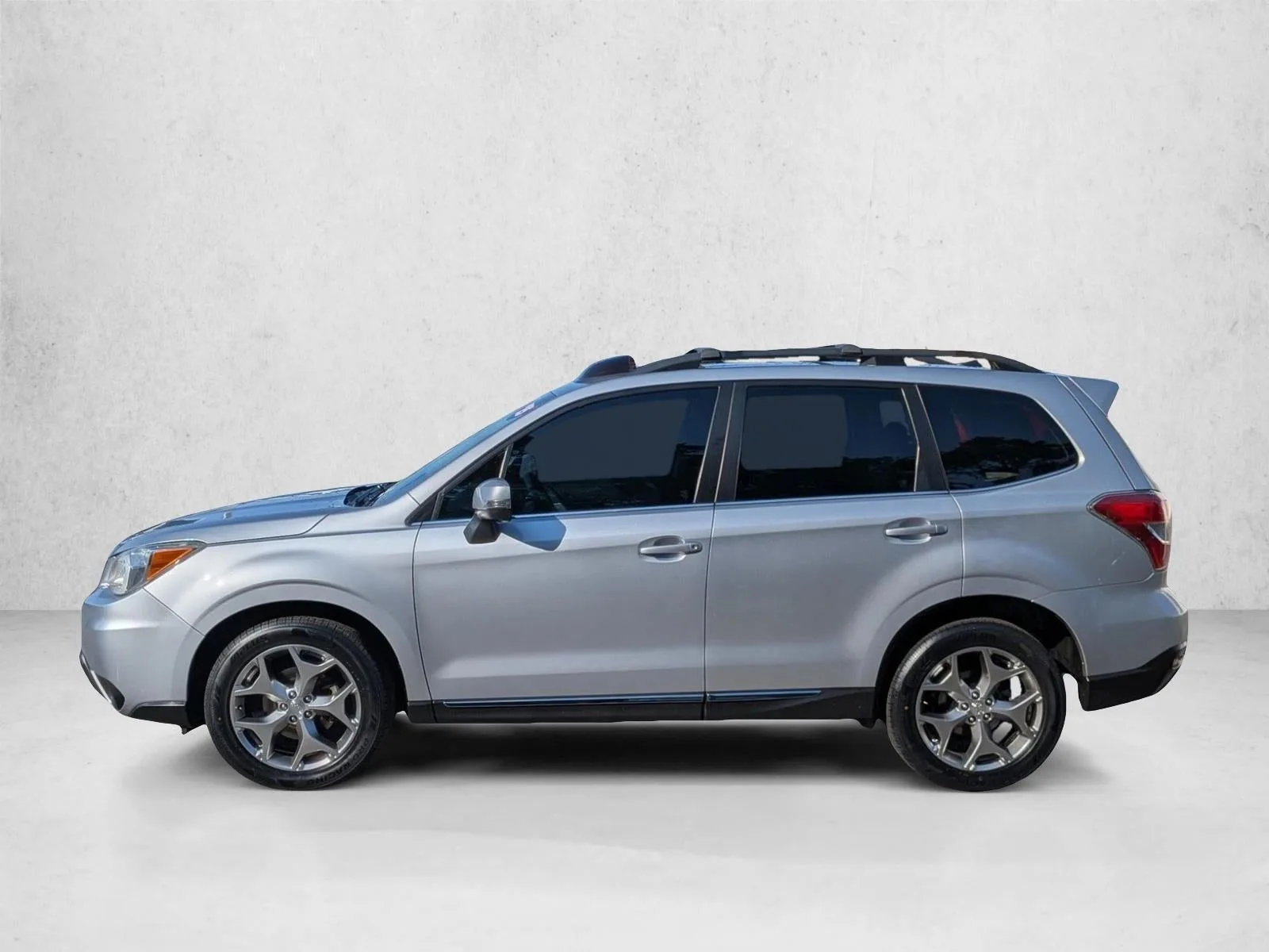 2015 Subaru Forester 2.5i Touring photo 9
