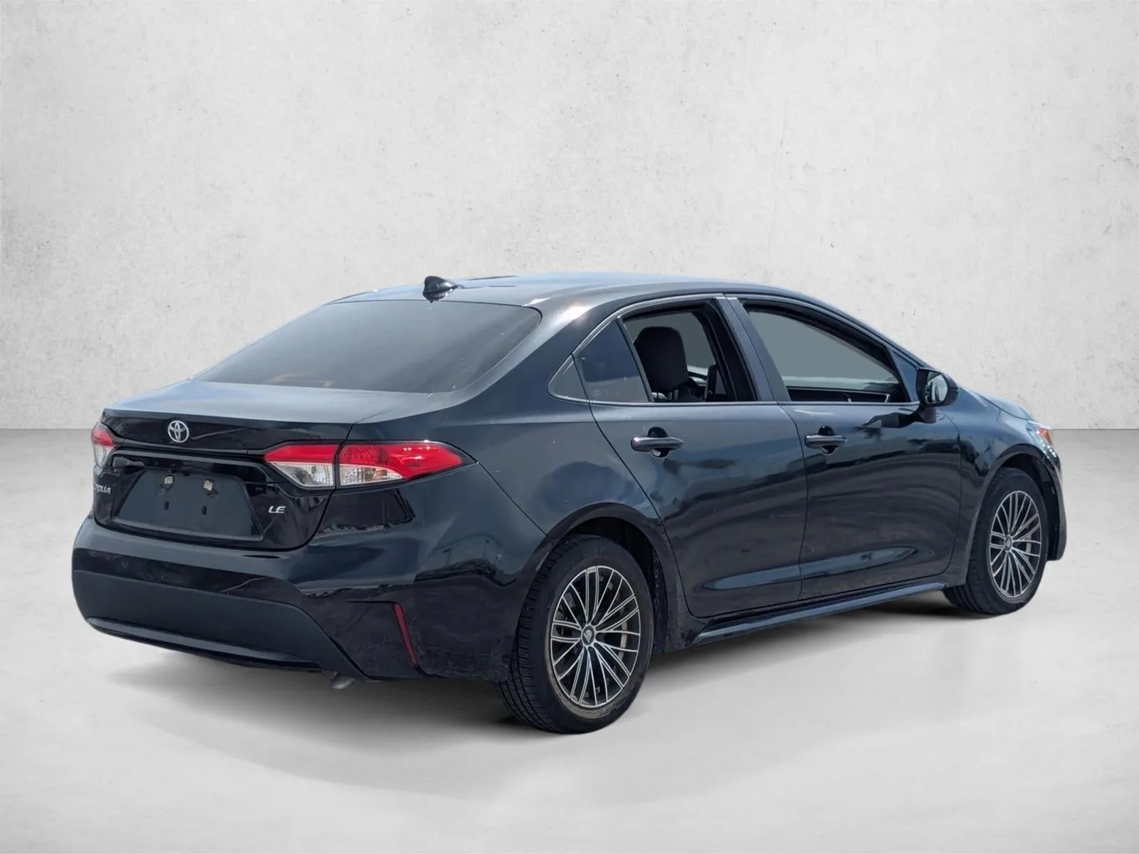 2022 Toyota Corolla LE photo 5