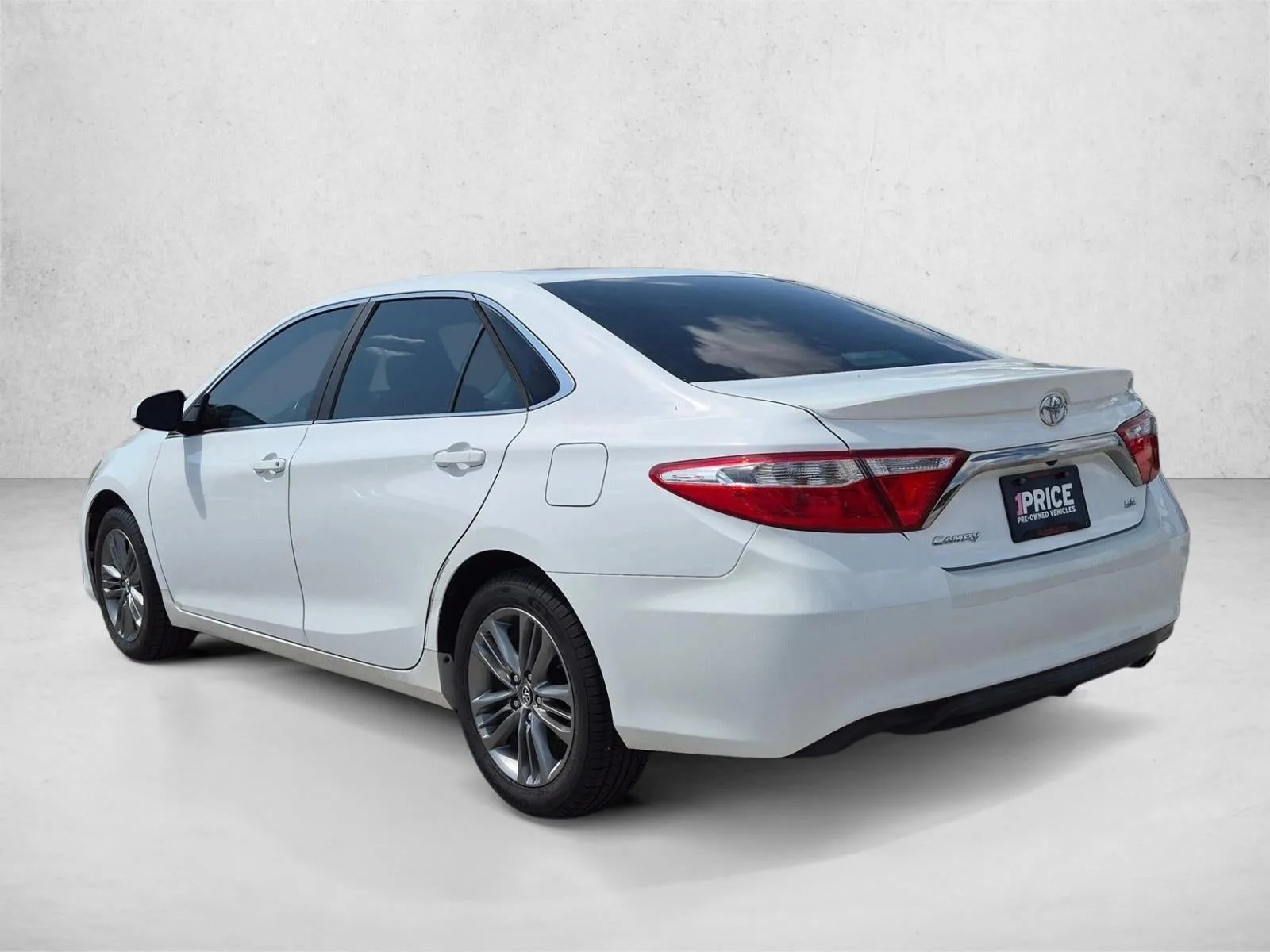 2016 Toyota Camry 4dr Sdn I4 Auto SE (SE) photo 8