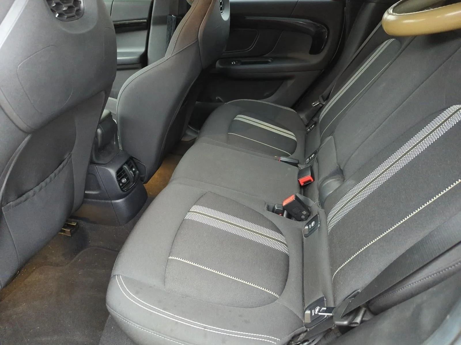 2019 MINI Cooper SE Countryman ALL4 Cooper S E photo 12