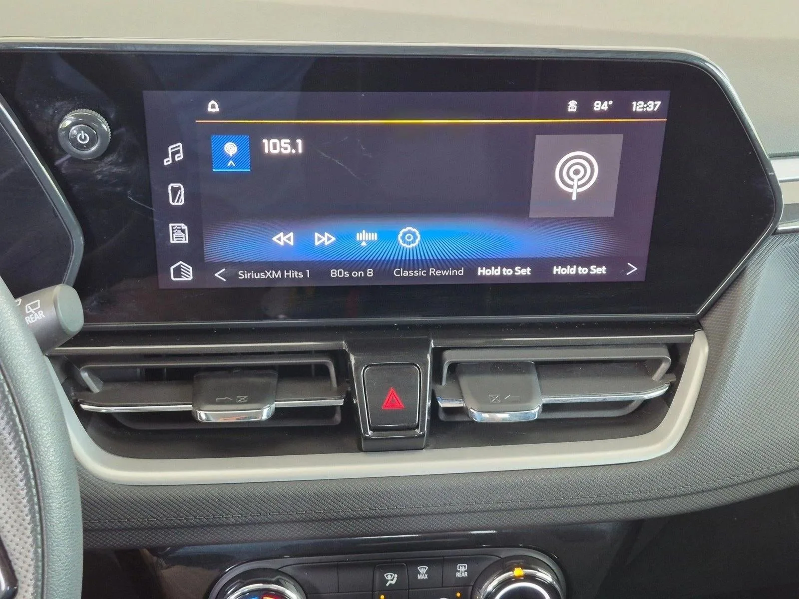 2025 Chevrolet Trailblazer FWD 4dr LT photo 12