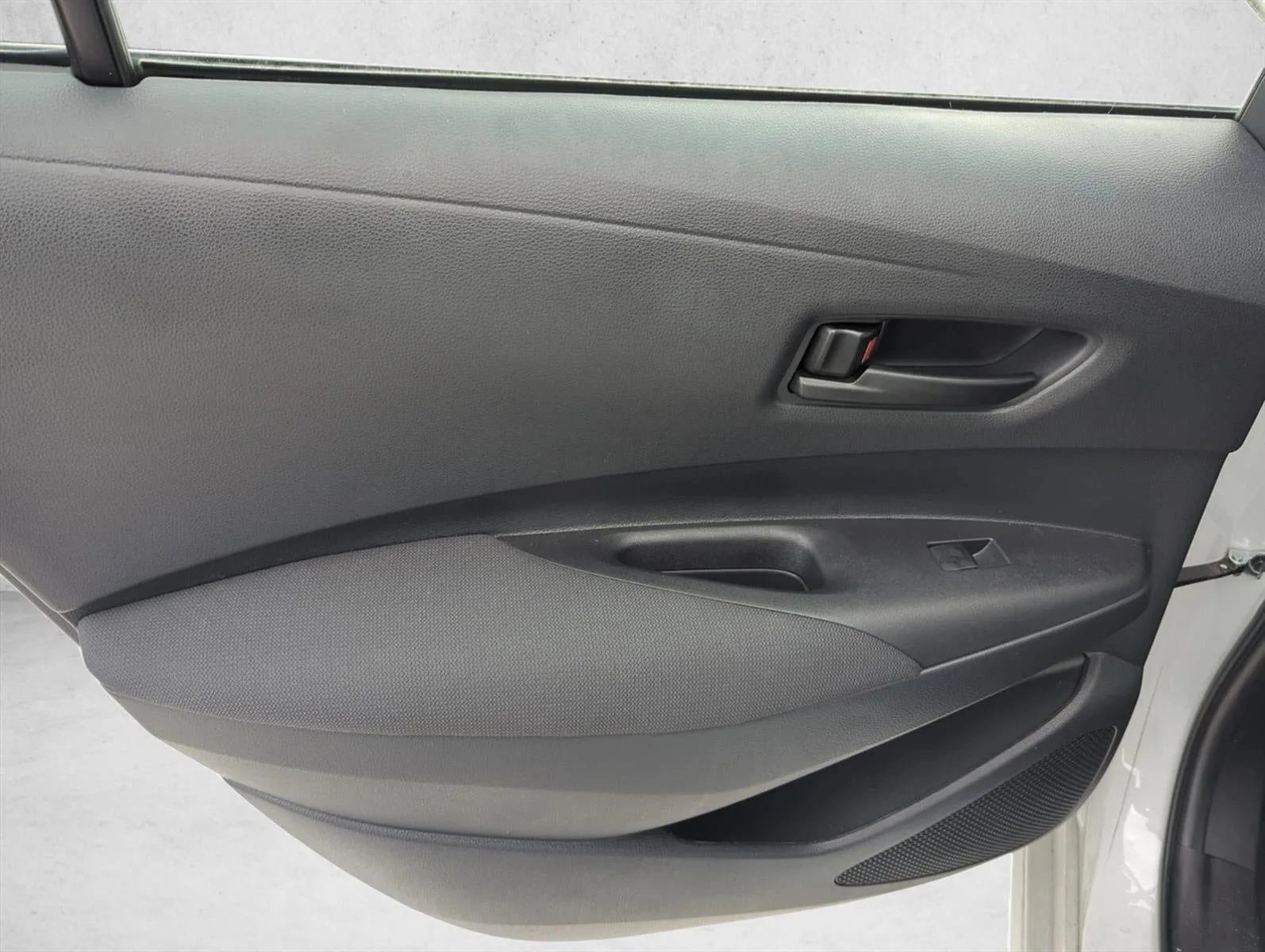 2025 Toyota Corolla LE CVT (Natl) photo 7