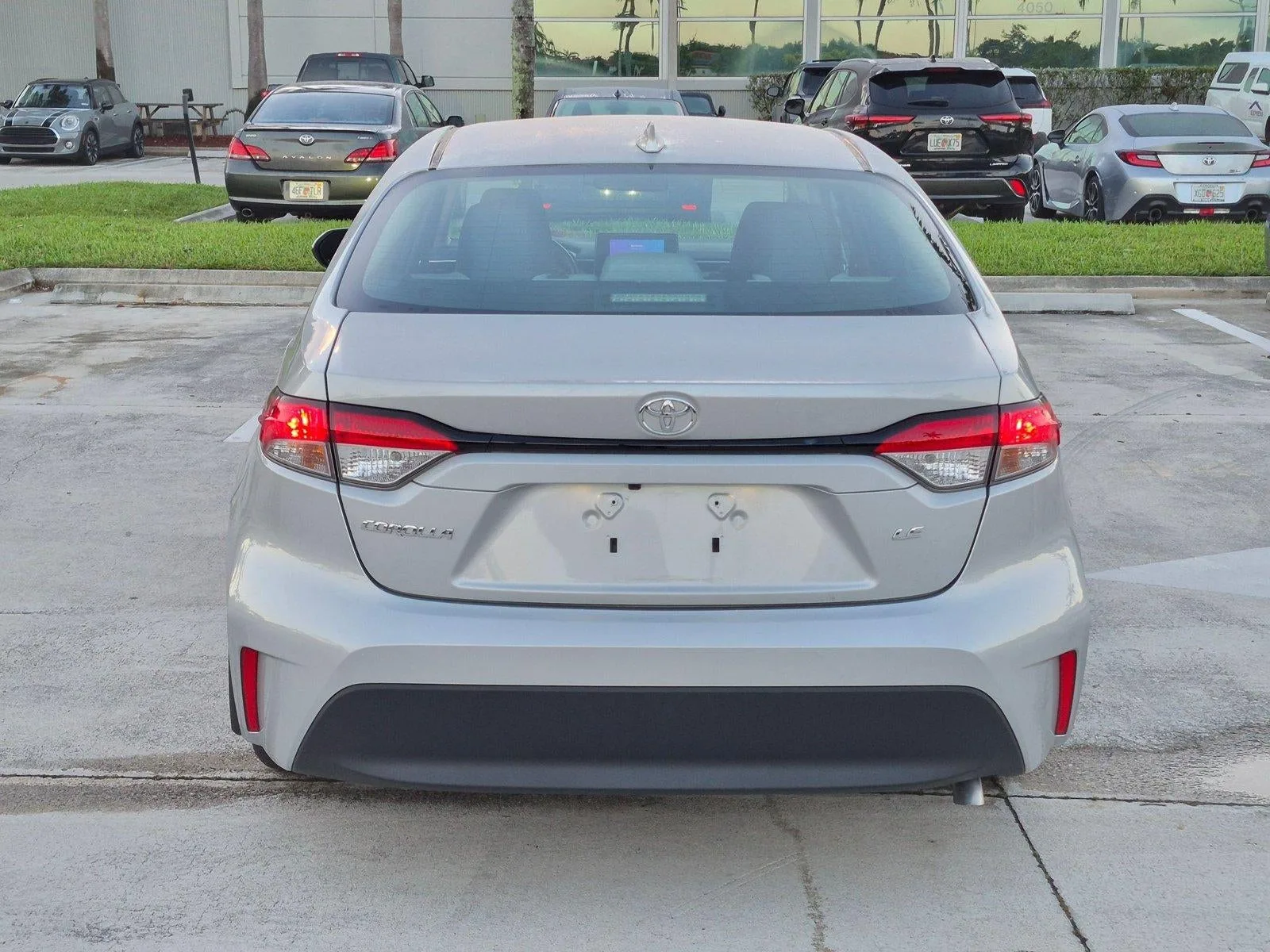 2025 Toyota Corolla LE CVT (Natl) photo 6