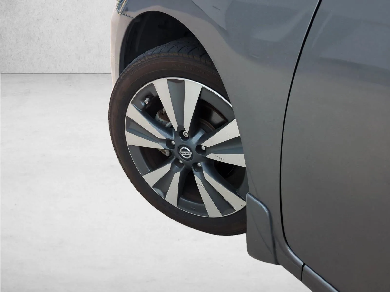 2019 Nissan Sentra SV CVT photo 10