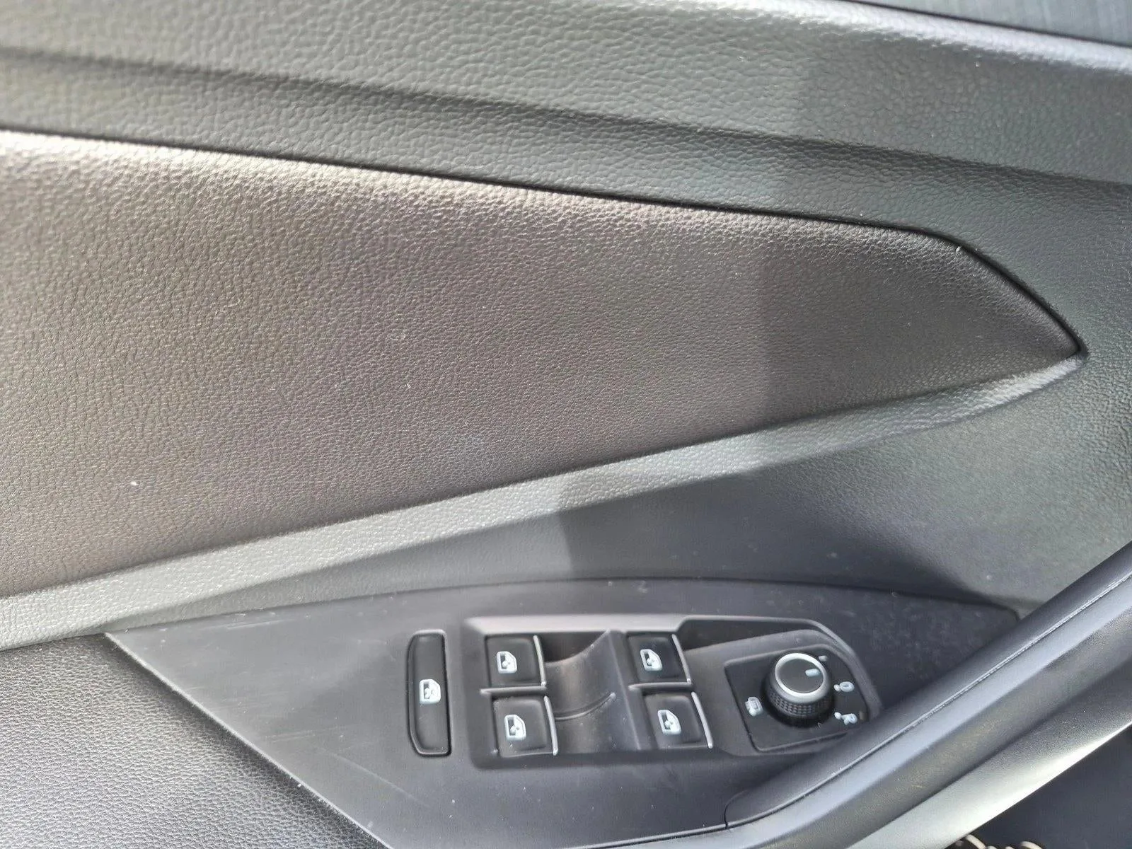 2023 Volkswagen Jetta SE Auto photo 7