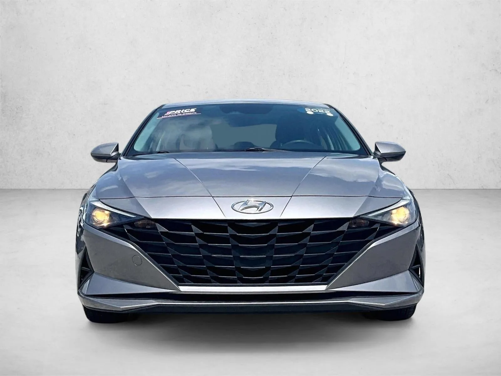 2022 Hyundai Elantra SEL photo 3