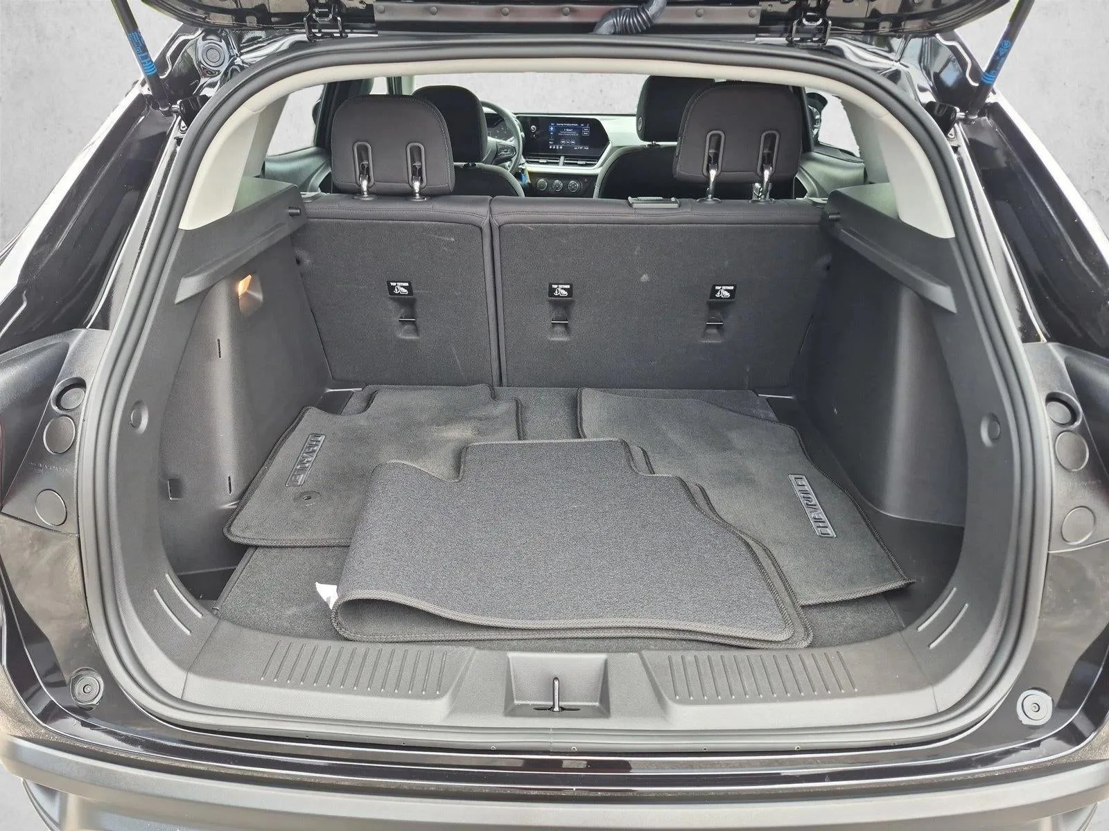 2024 Chevrolet Trax LS photo 6