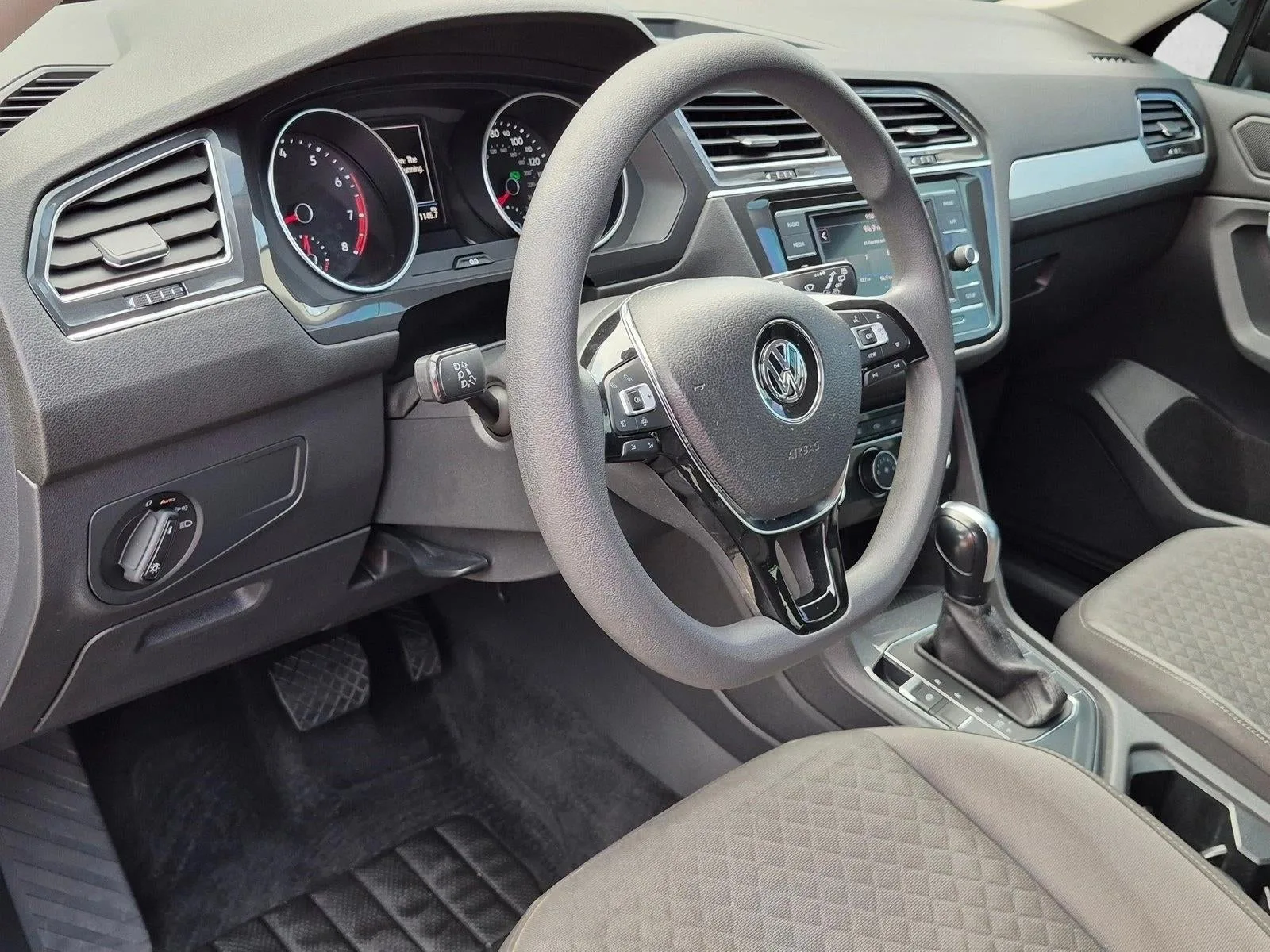 2019 Volkswagen Tiguan 2.0T S FWD photo 9