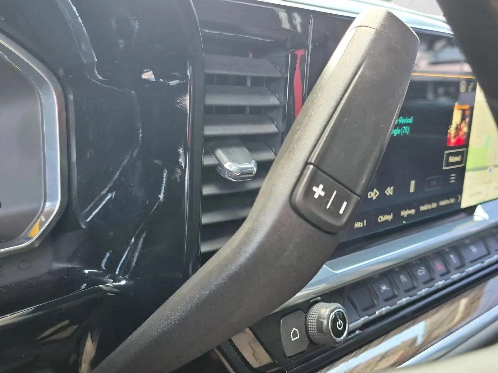 2026 Chevrolet Silverado 1500 LT photo 11