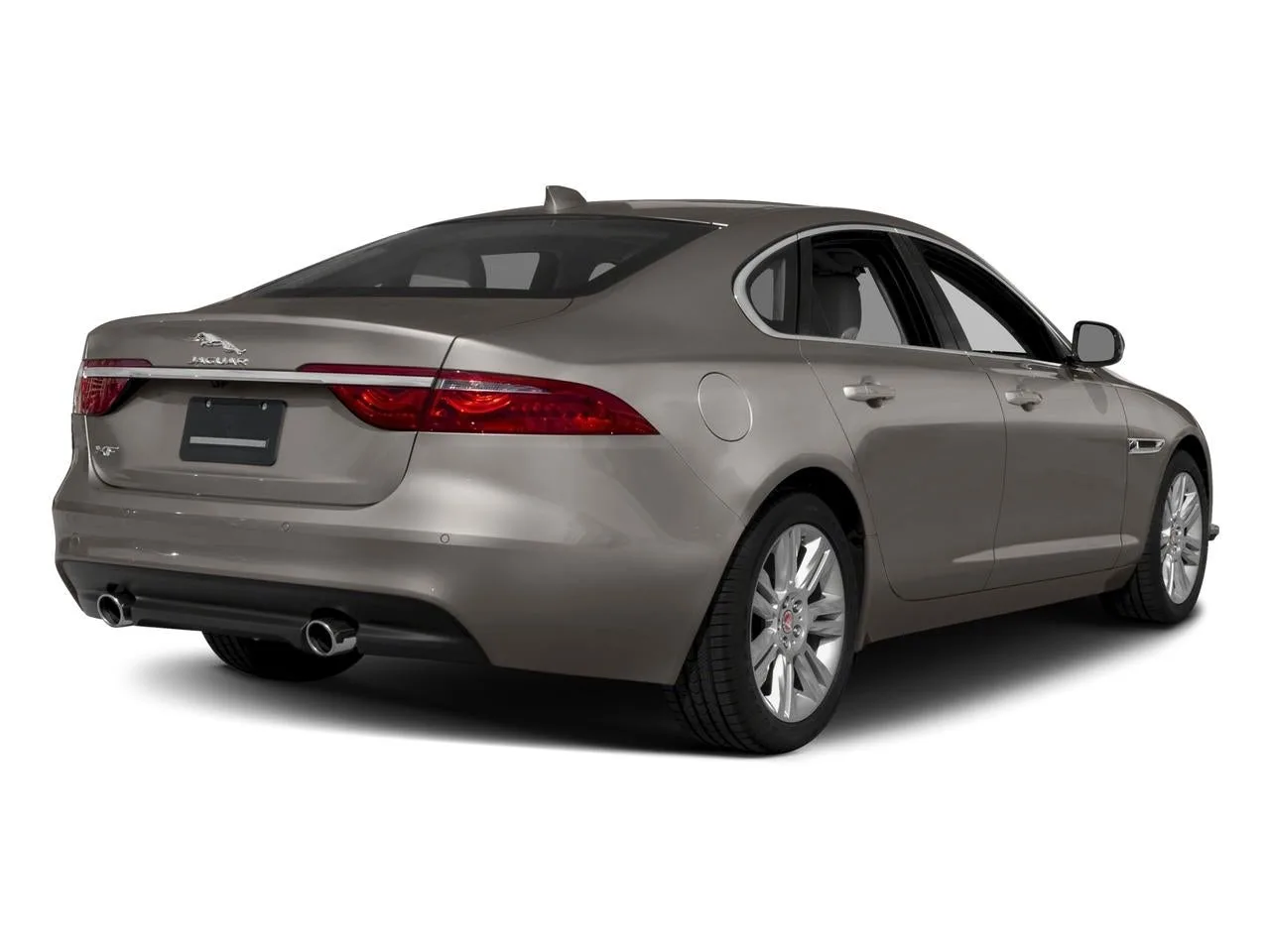 2018 Jaguar XF Sedan 25t Premium RWD photo 7