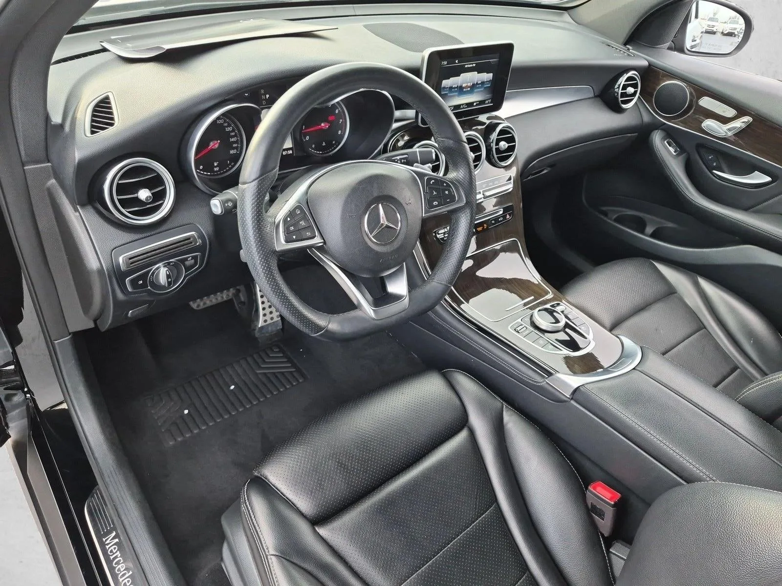 2019 Mercedes-Benz GLC GLC 300 SUV photo 10
