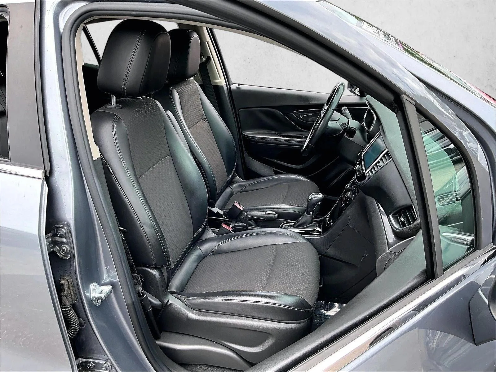2020 Buick Encore Sport Touring photo 9