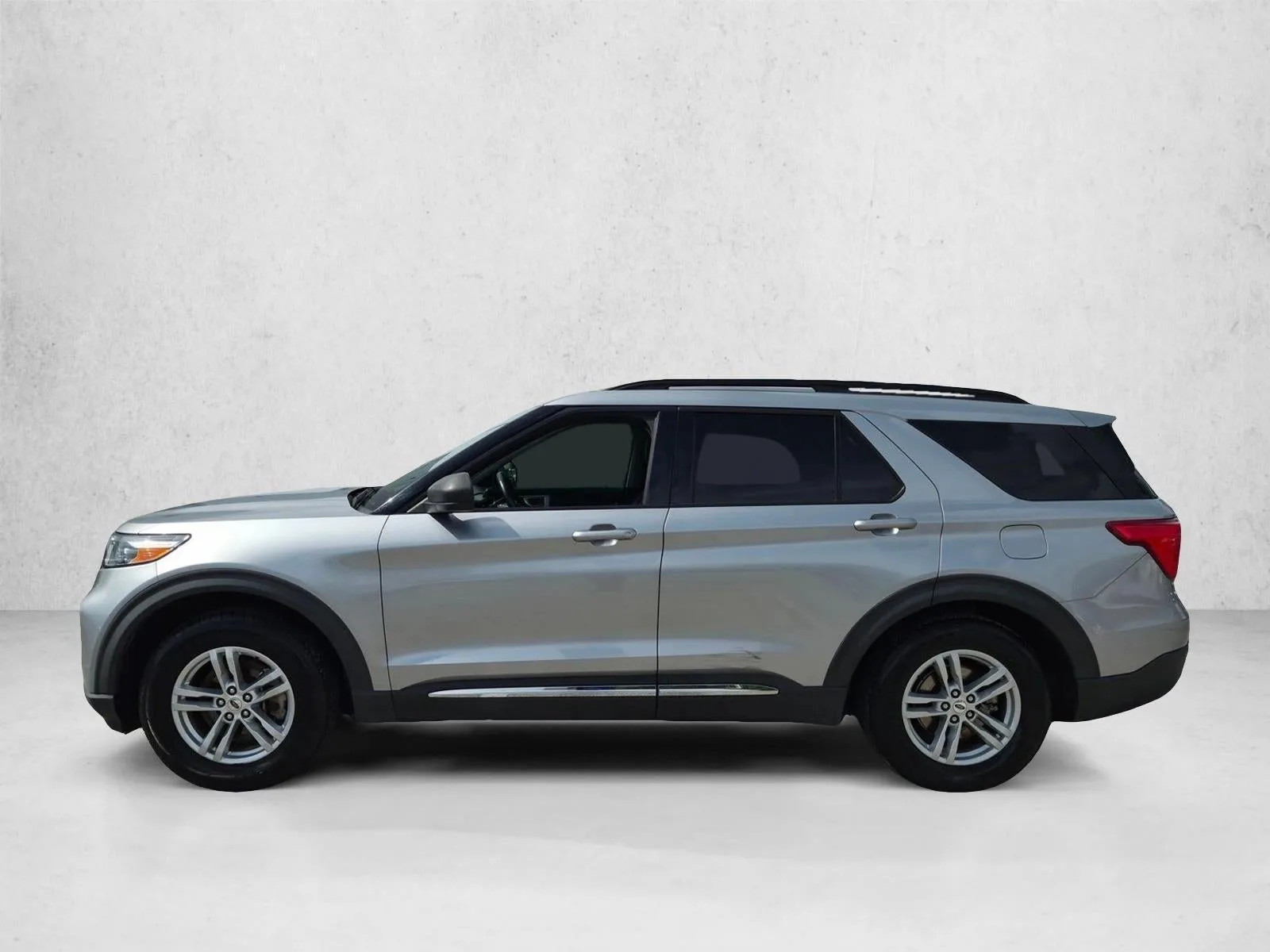 2021 Ford Explorer XLT RWD photo 8