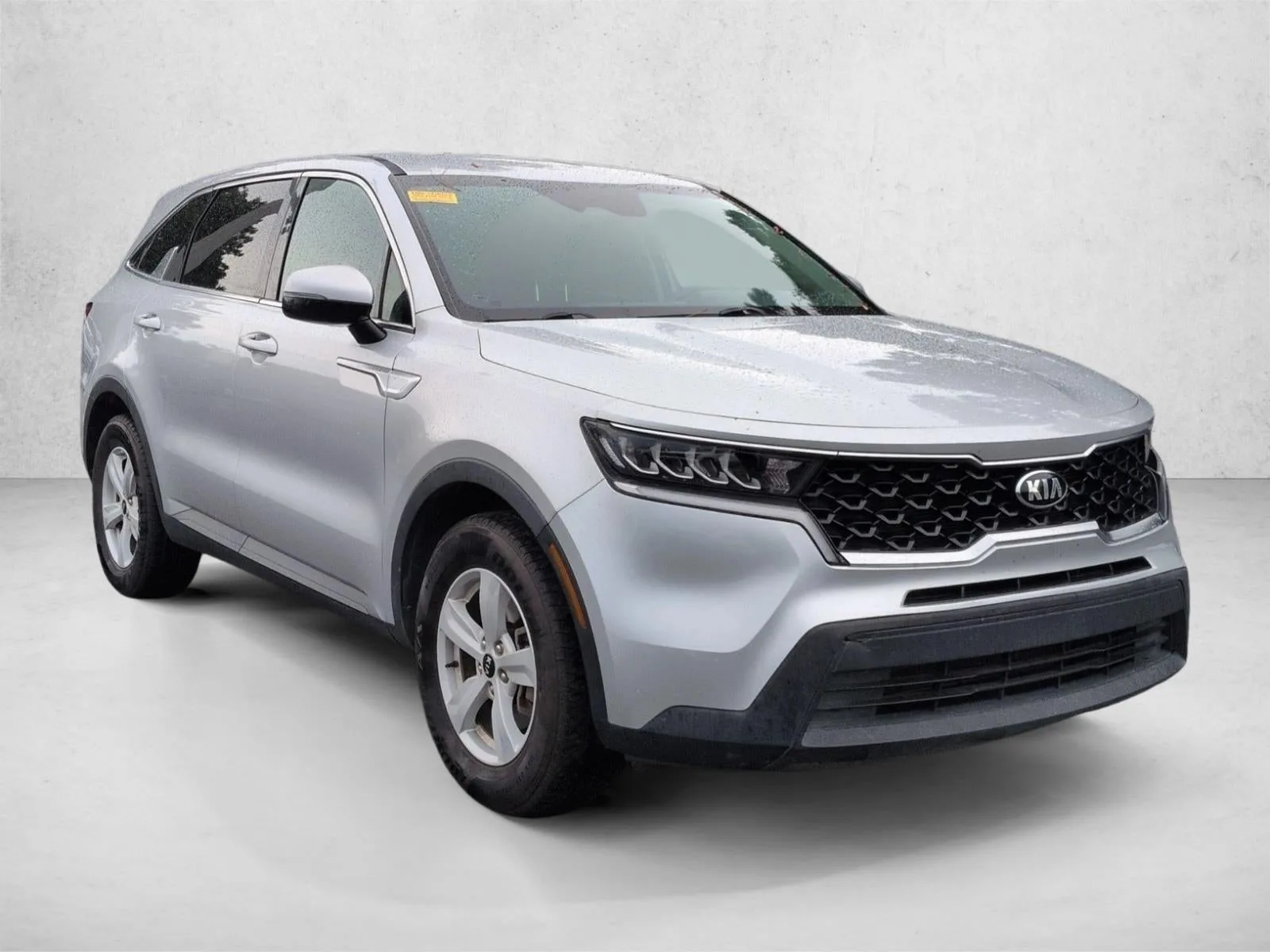 2021 Kia Sorento LX FWD photo 4