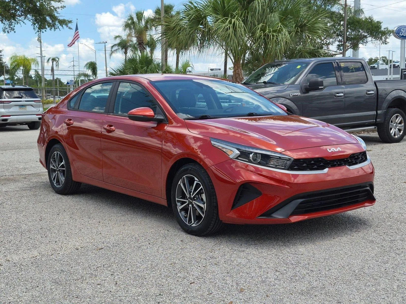 2022 Kia Forte LXS IVT photo 3